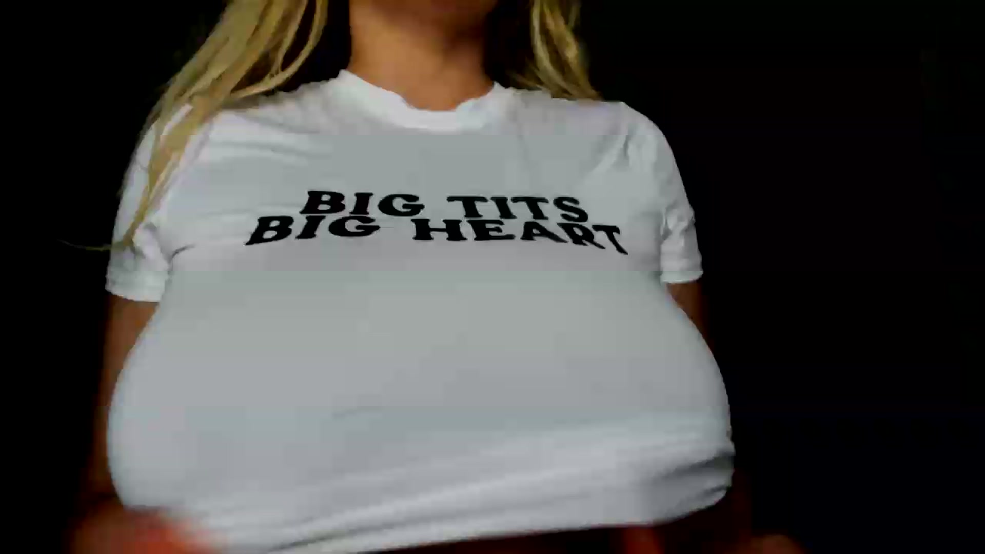 Gallery image thumbnail from Mi_Ha's myfreecams stream on, 08/13/2026, 21:26 image 3 of 20