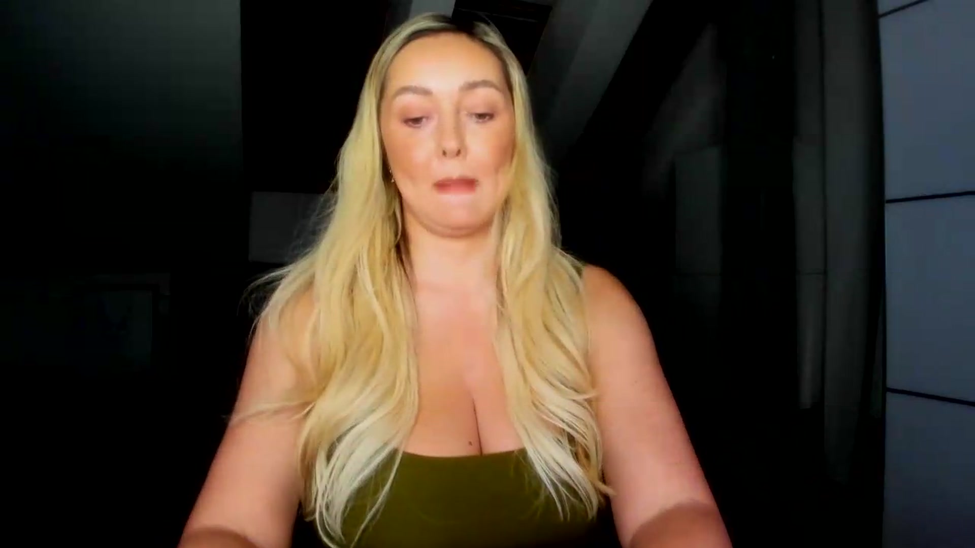 Gallery image thumbnail from Mi_Ha's myfreecams stream on, 08/14/2026, 13:27 image 19 of 20