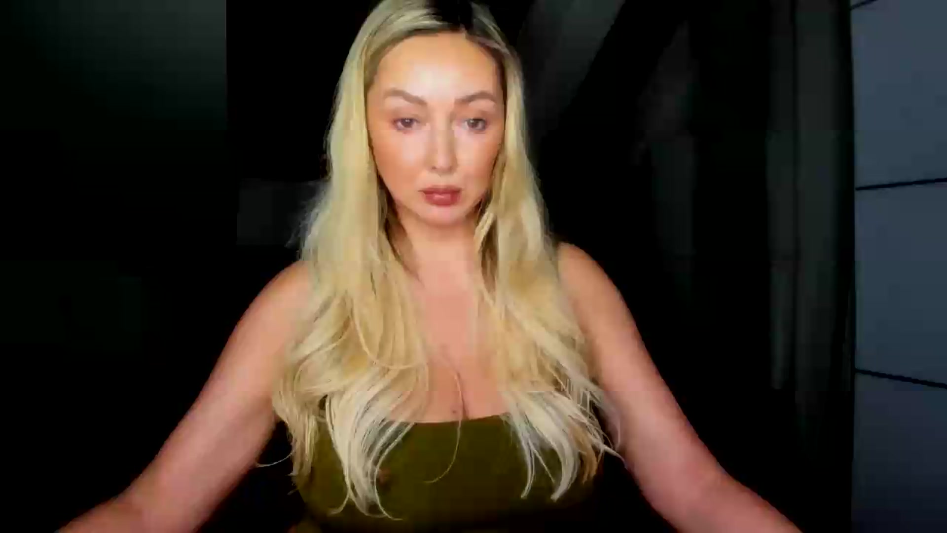 Gallery image thumbnail from Mi_Ha's myfreecams stream on, 08/14/2026, 13:27 image 1 of 20