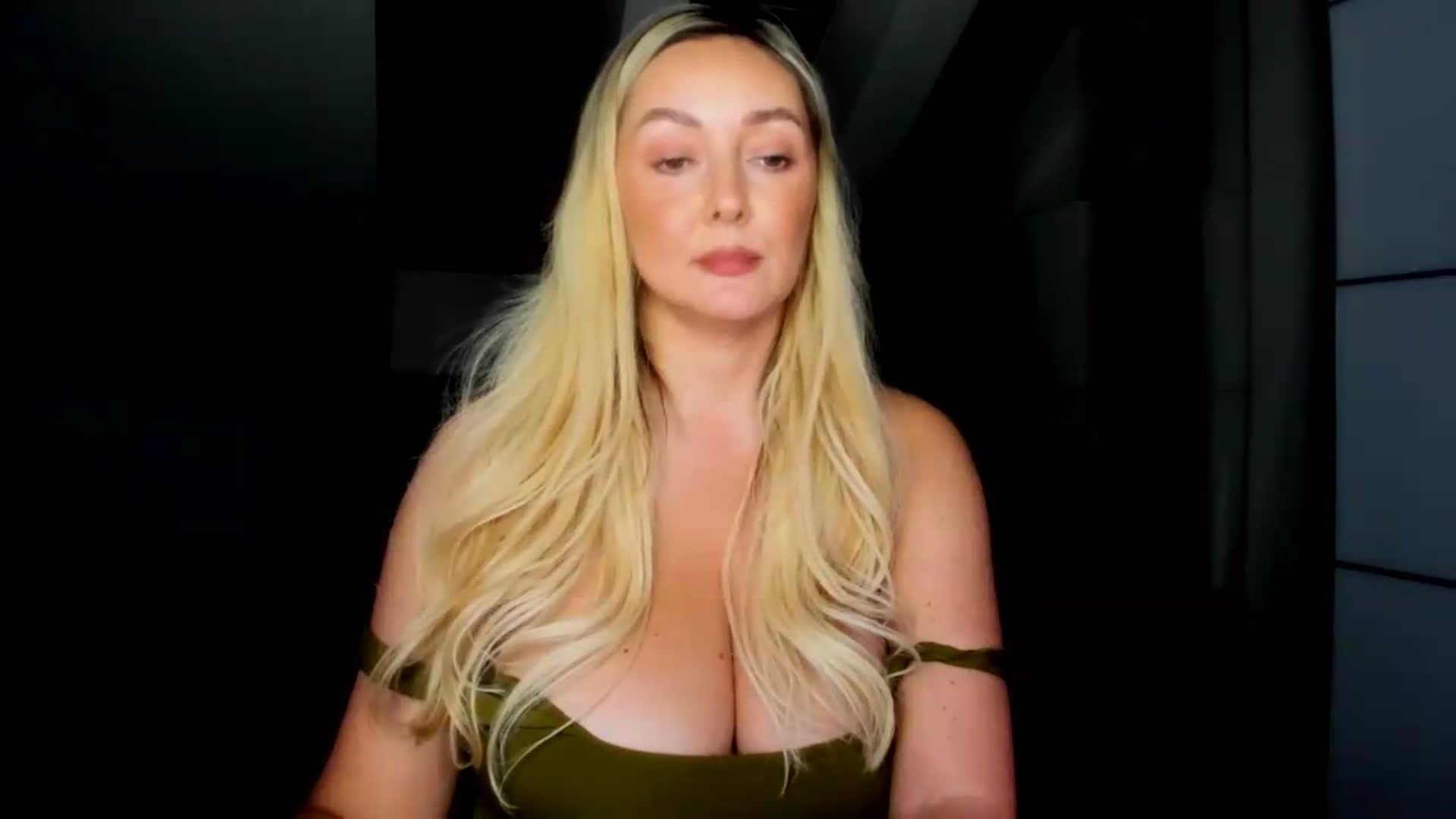 Gallery image thumbnail from Mi_Ha's myfreecams stream on, 08/14/2026, 15:34 image 18 of 20