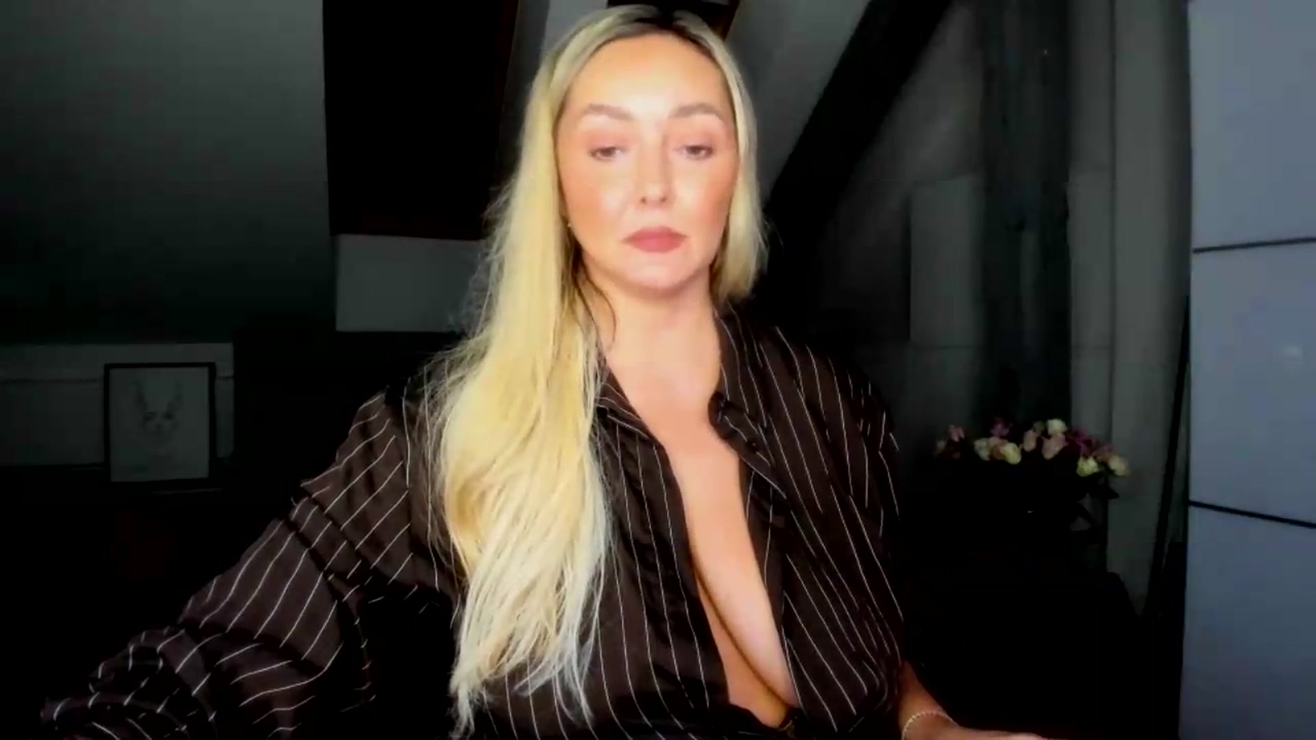 Gallery image thumbnail from Mi_Ha's myfreecams stream on, 08/17/2026, 15:59 image 3 of 20