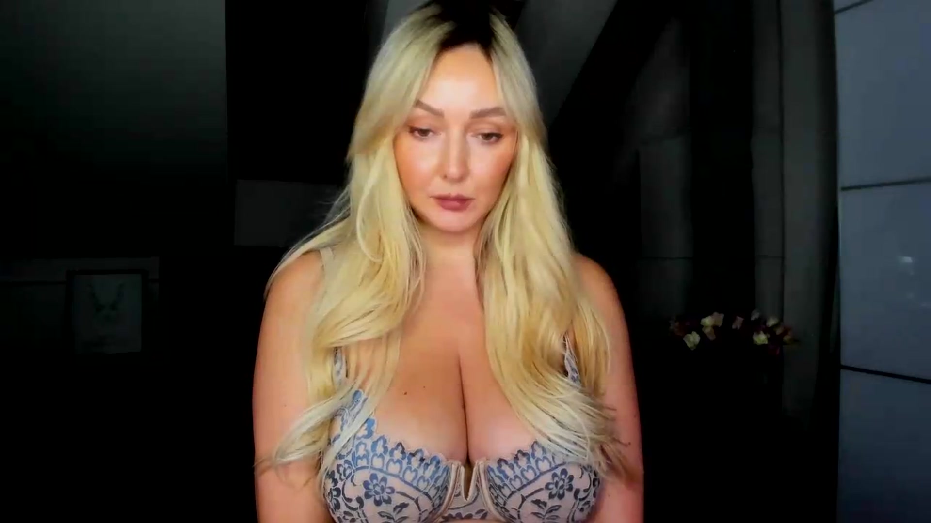 Gallery image thumbnail from Mi_Ha's myfreecams stream on, 08/18/2026, 13:33 image 20 of 20