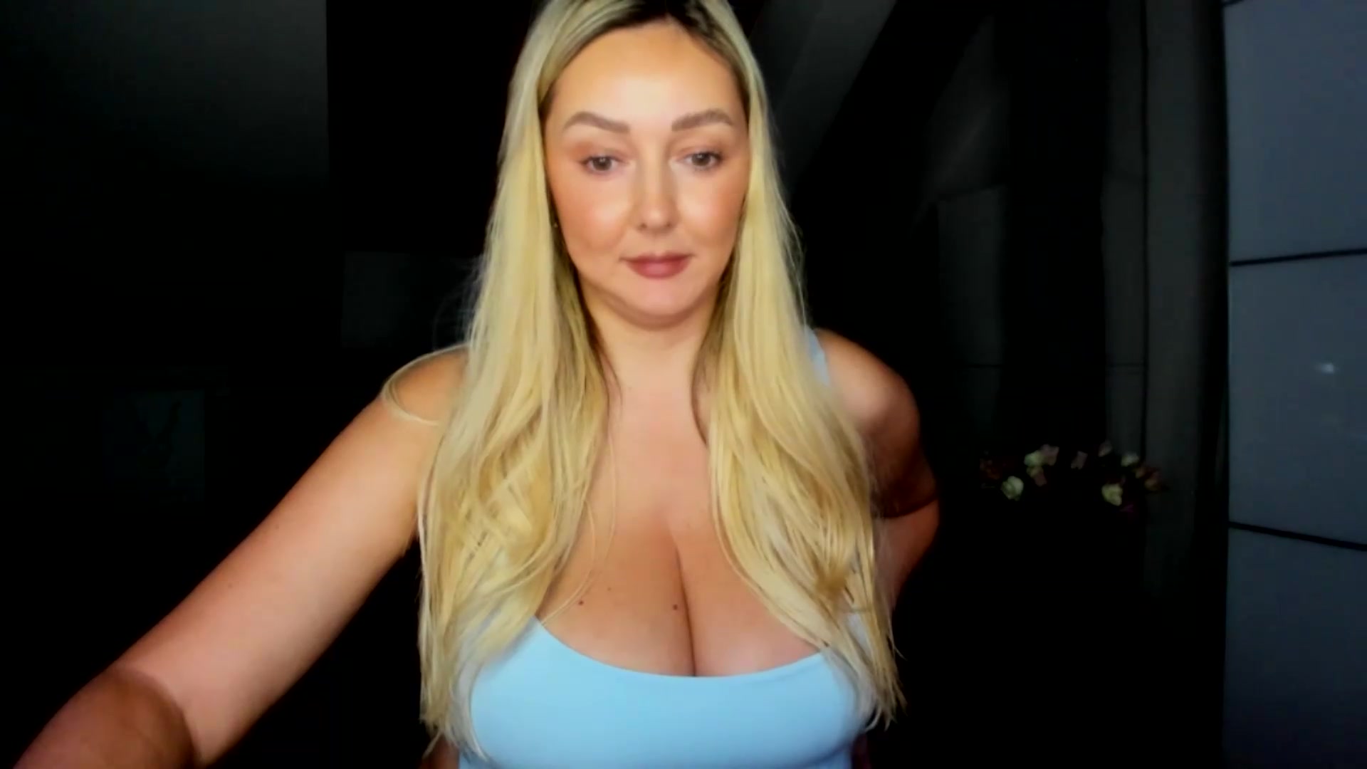 Gallery image thumbnail from Mi_Ha's myfreecams stream on, 08/19/2026, 15:55 image 6 of 20