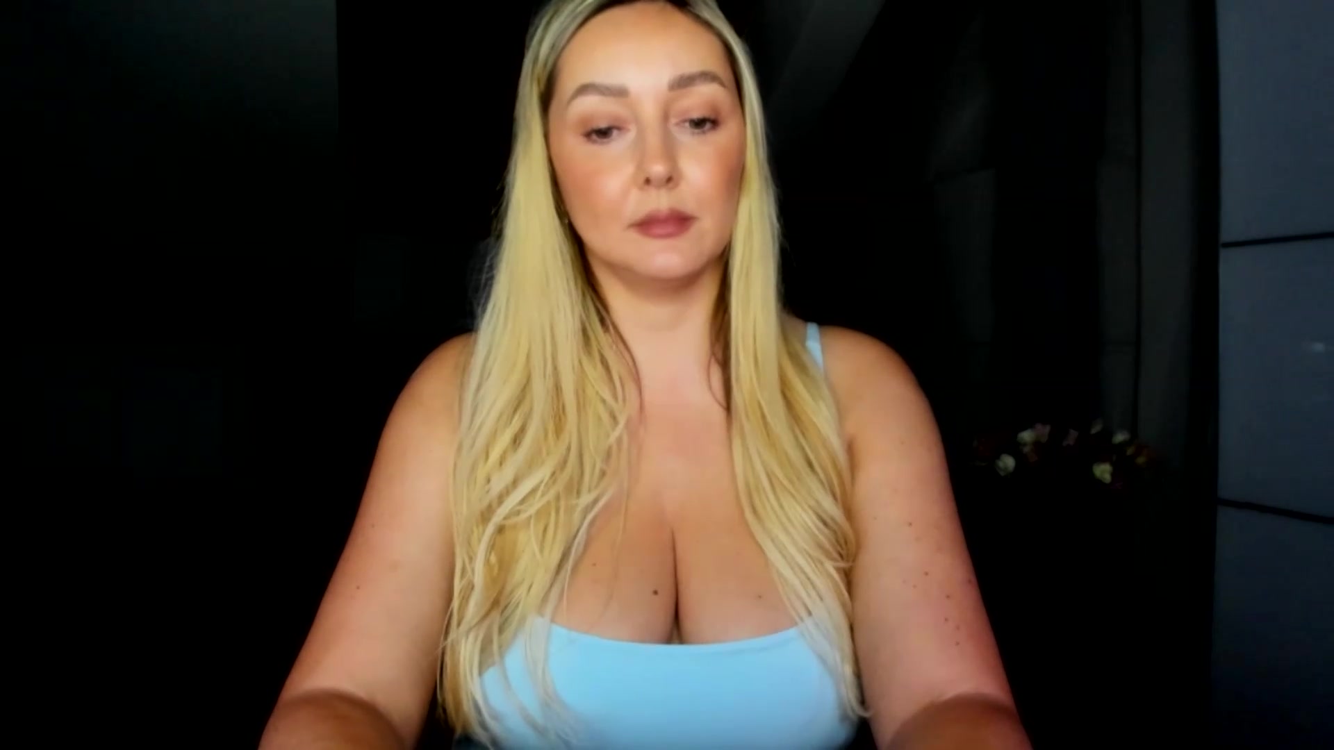 Gallery image thumbnail from Mi_Ha's myfreecams stream on, 08/19/2026, 15:55 image 19 of 20