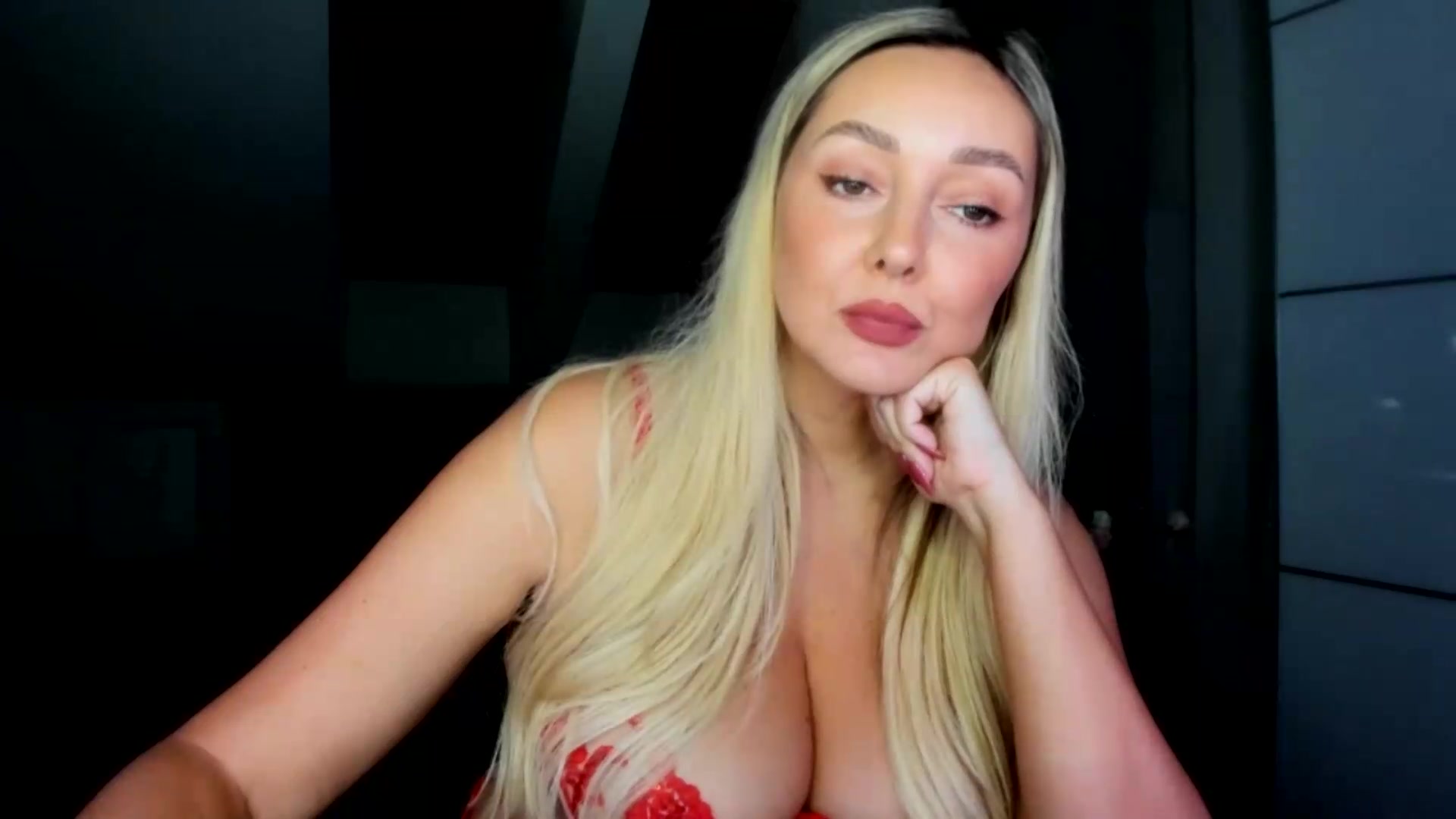 Gallery image thumbnail from Mi_Ha's myfreecams stream on, 08/20/2026, 14:34 image 16 of 20