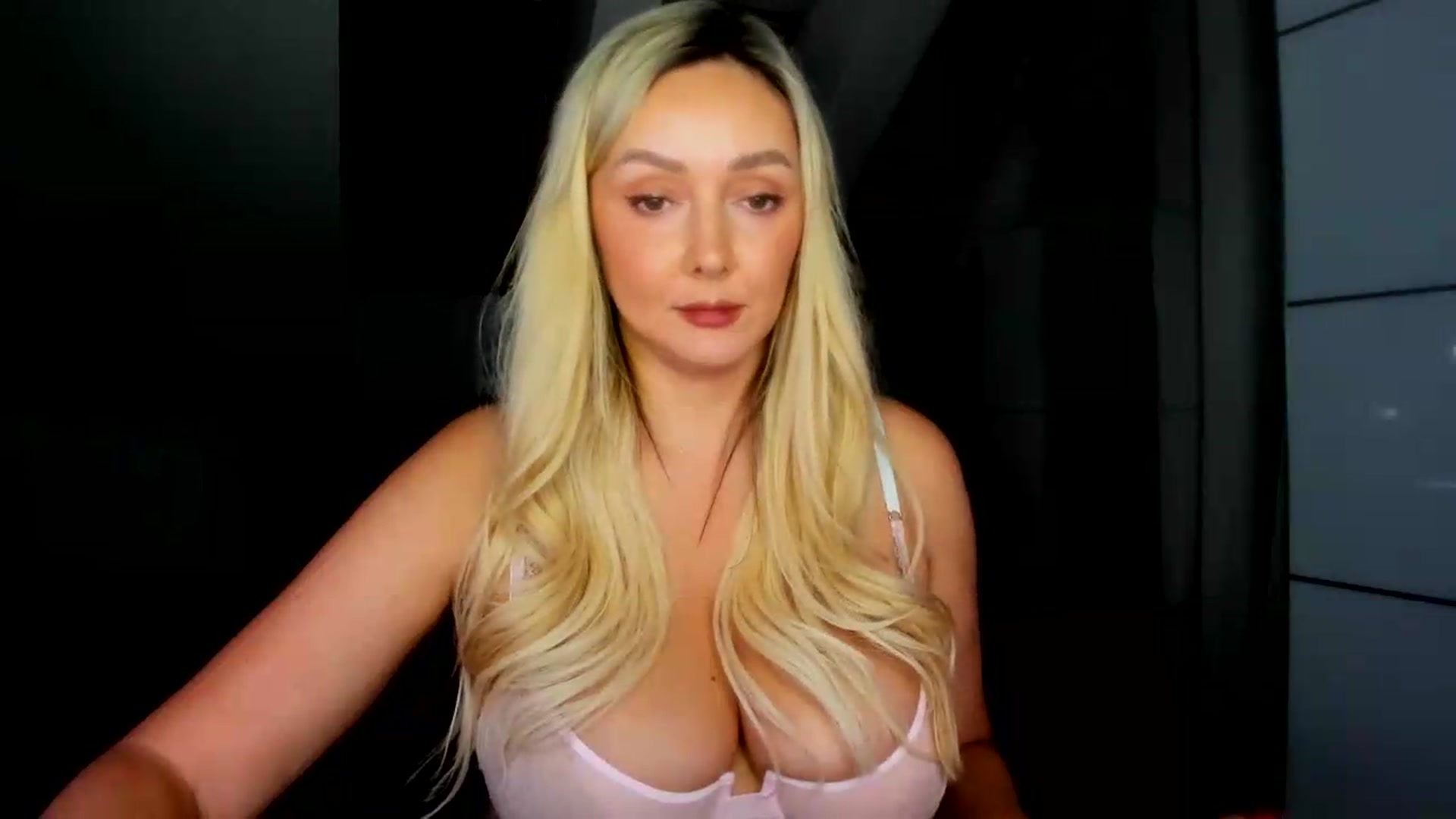 Gallery image thumbnail from Mi_Ha's myfreecams stream on, 08/22/2026, 13:26 image 20 of 20