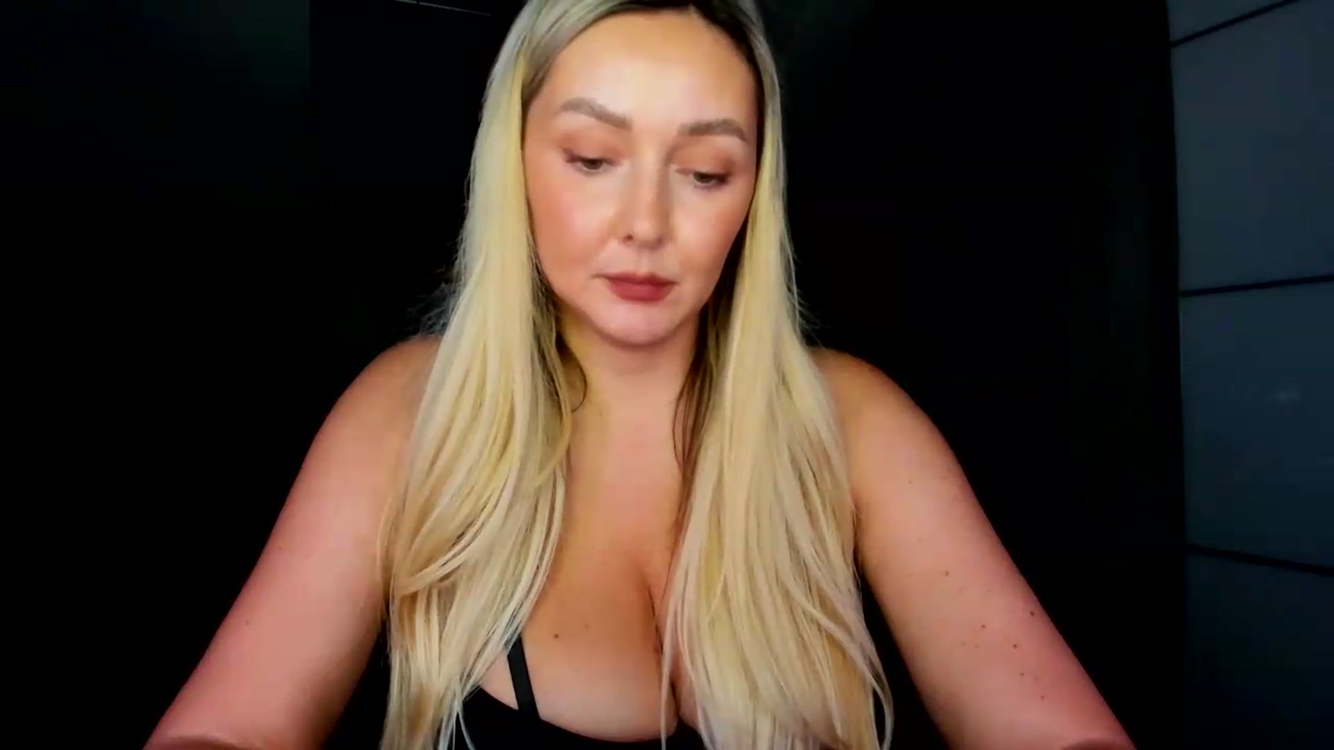Gallery image thumbnail from Mi_Ha's myfreecams stream on, 08/29/2026, 14:27 image 20 of 20