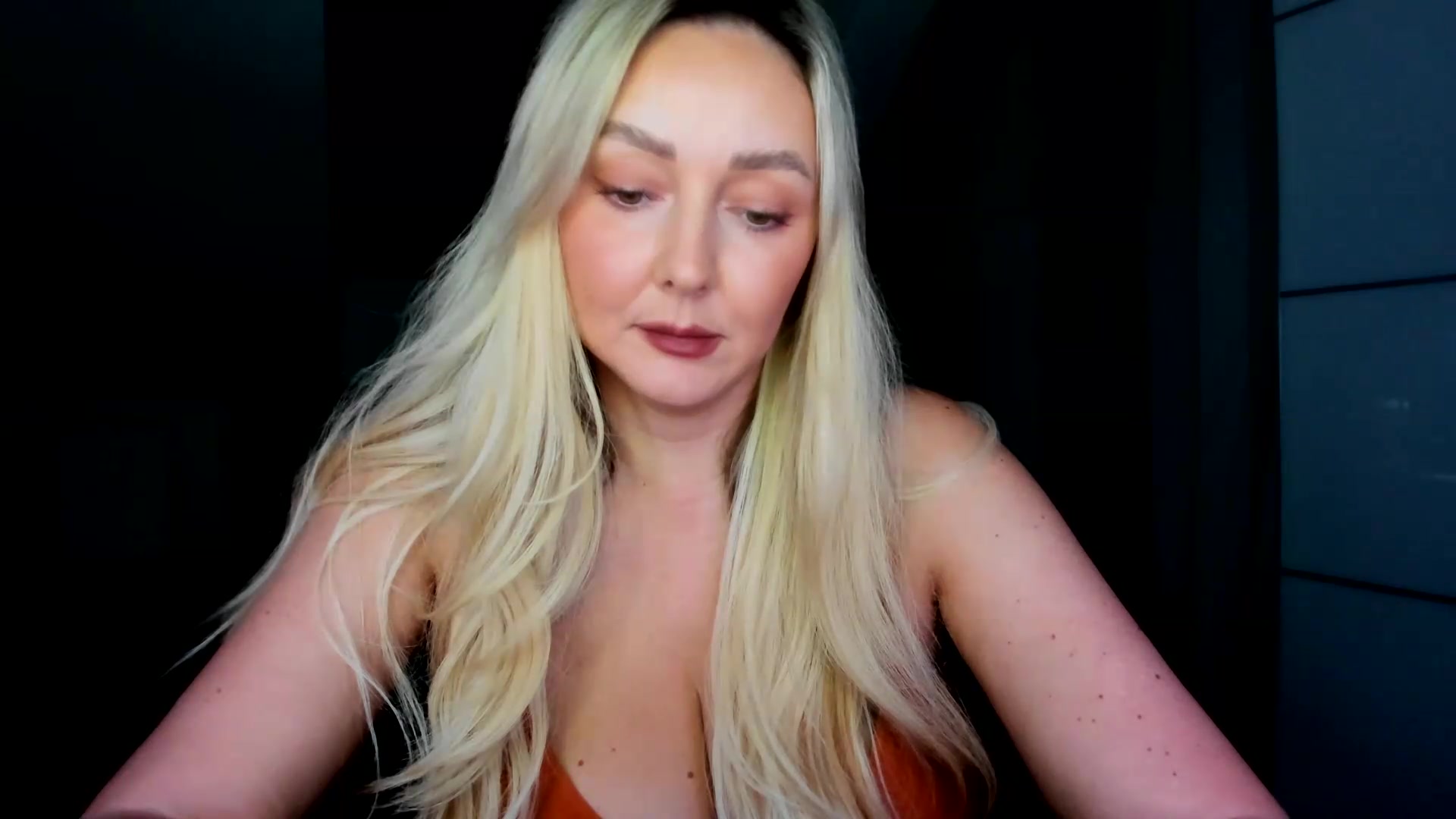 Gallery image thumbnail from Mi_Ha's myfreecams stream on, 09/01/2026, 13:57 image 5 of 20