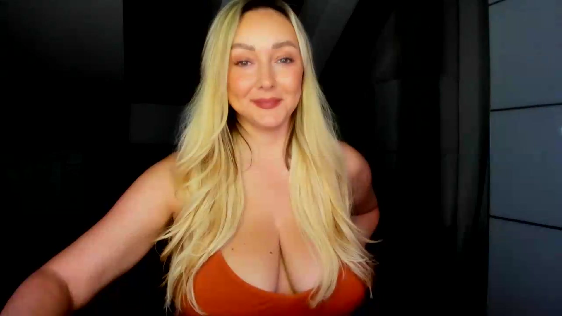 Gallery image thumbnail from Mi_Ha's myfreecams stream on, 09/01/2026, 15:31 image 16 of 20