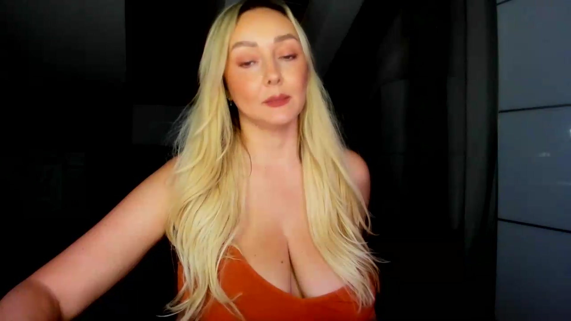 Gallery image thumbnail from Mi_Ha's myfreecams stream on, 09/01/2026, 15:31 image 7 of 20