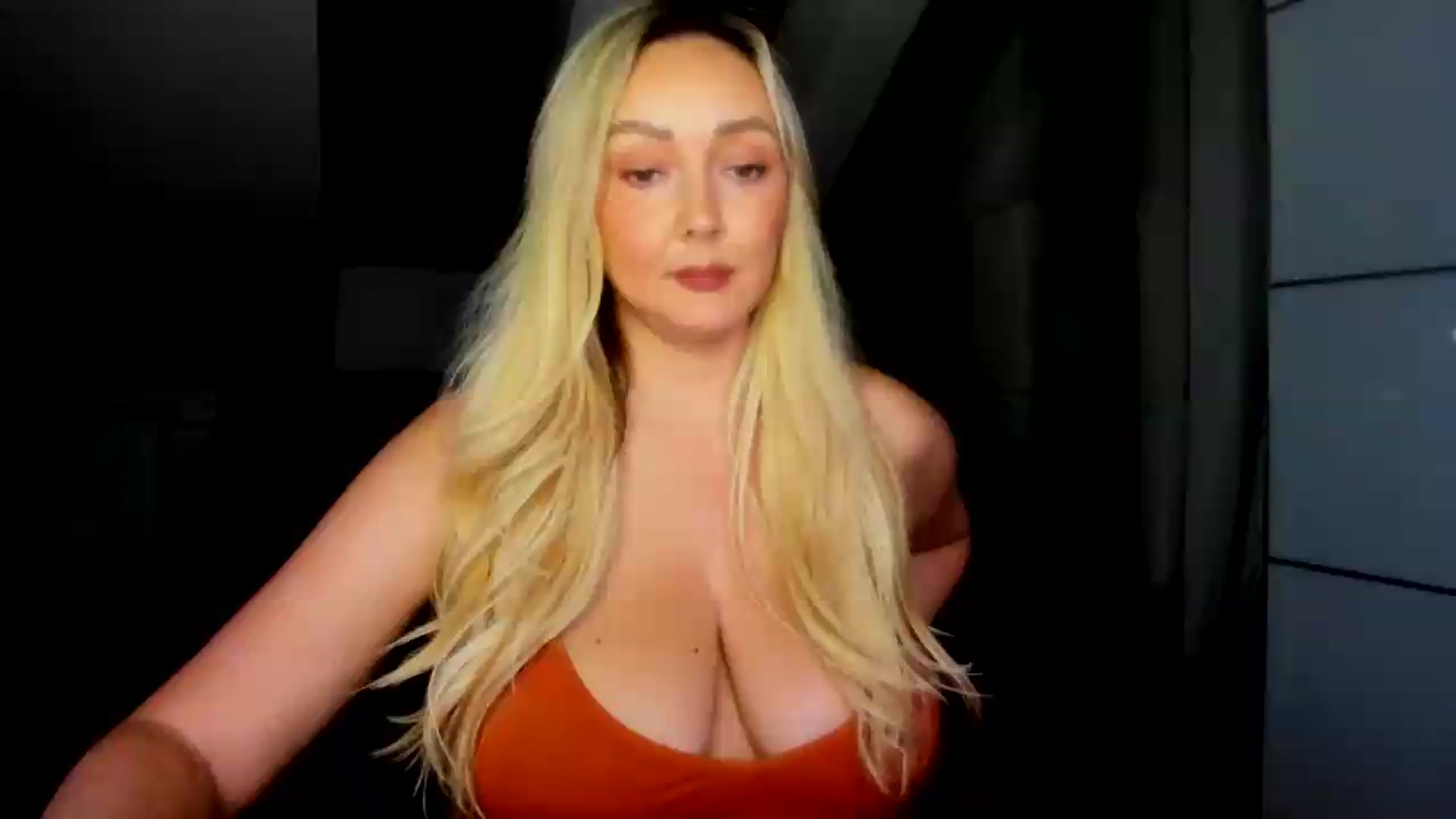 Gallery image thumbnail from Mi_Ha's myfreecams stream on, 09/01/2026, 15:31 image 13 of 20