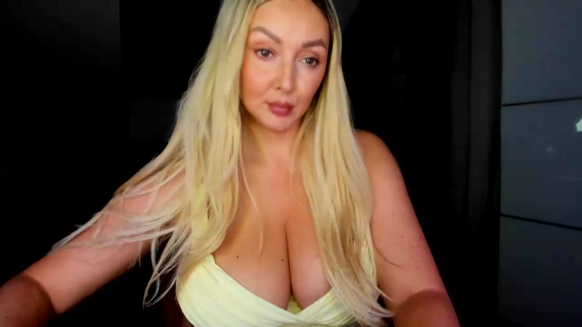 Gallery image thumbnail from Mi_Ha's myfreecams stream on, 09/03/2026, 14:20 image 20 of 20