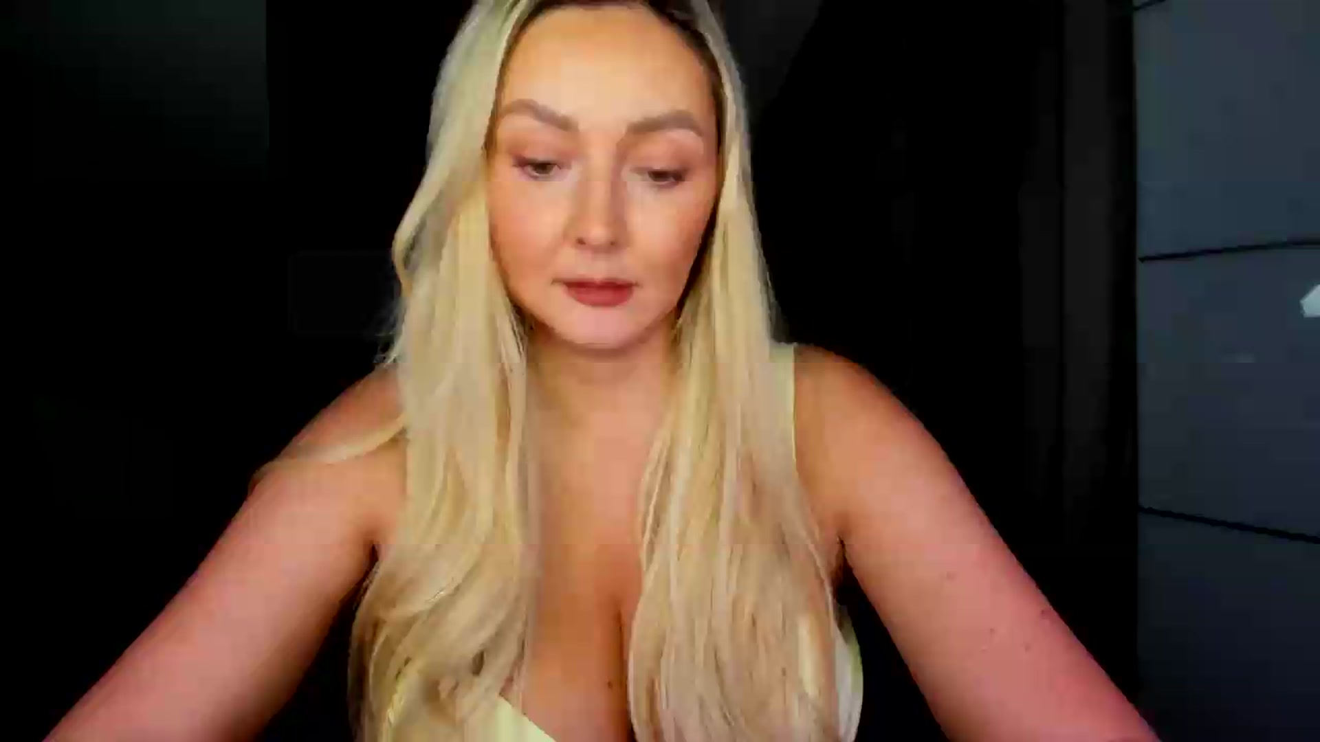 Gallery image thumbnail from Mi_Ha's myfreecams stream on, 09/03/2026, 14:20 image 1 of 20