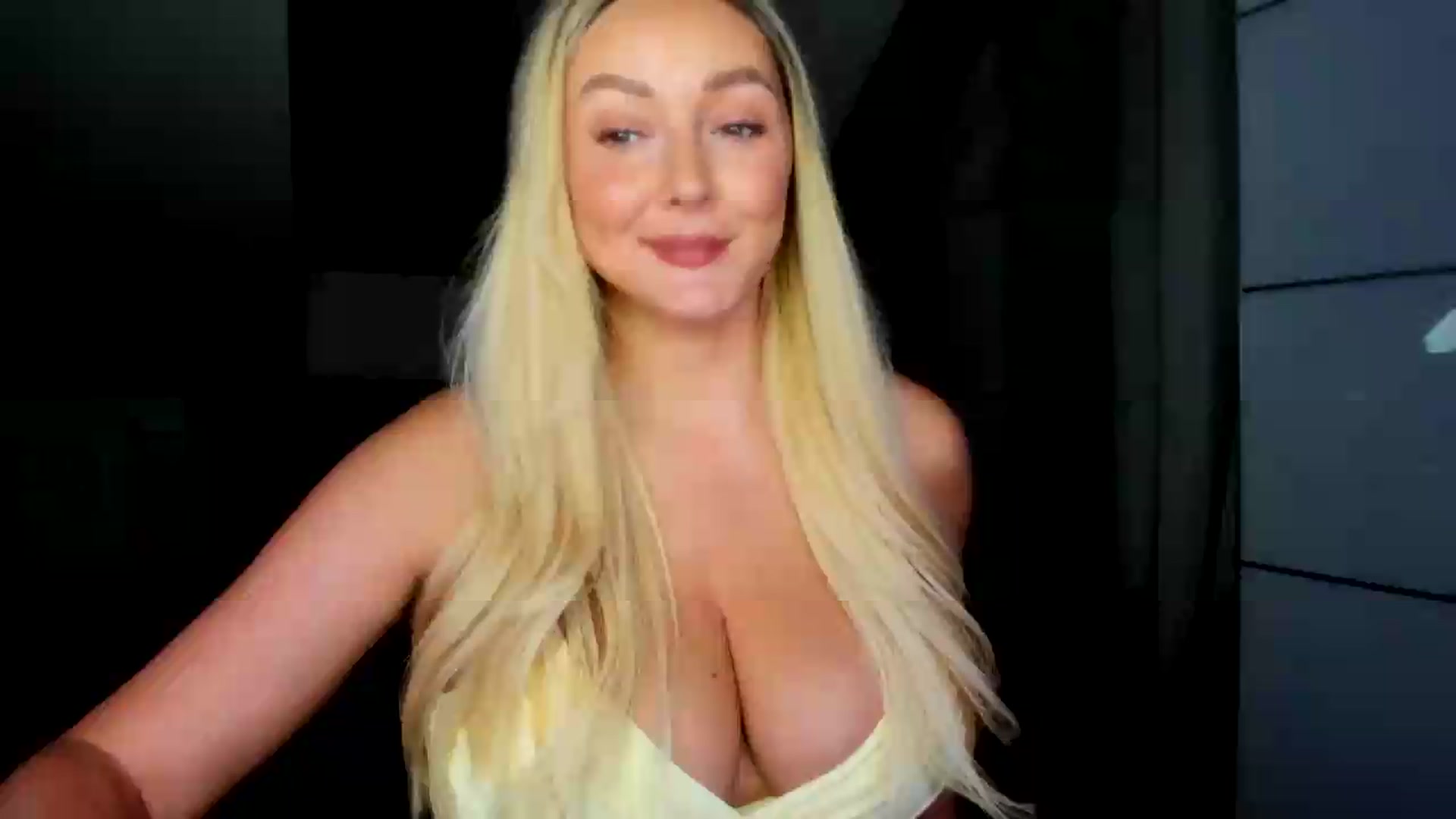 Gallery image thumbnail from Mi_Ha's myfreecams stream on, 09/03/2026, 15:37 image 1 of 20