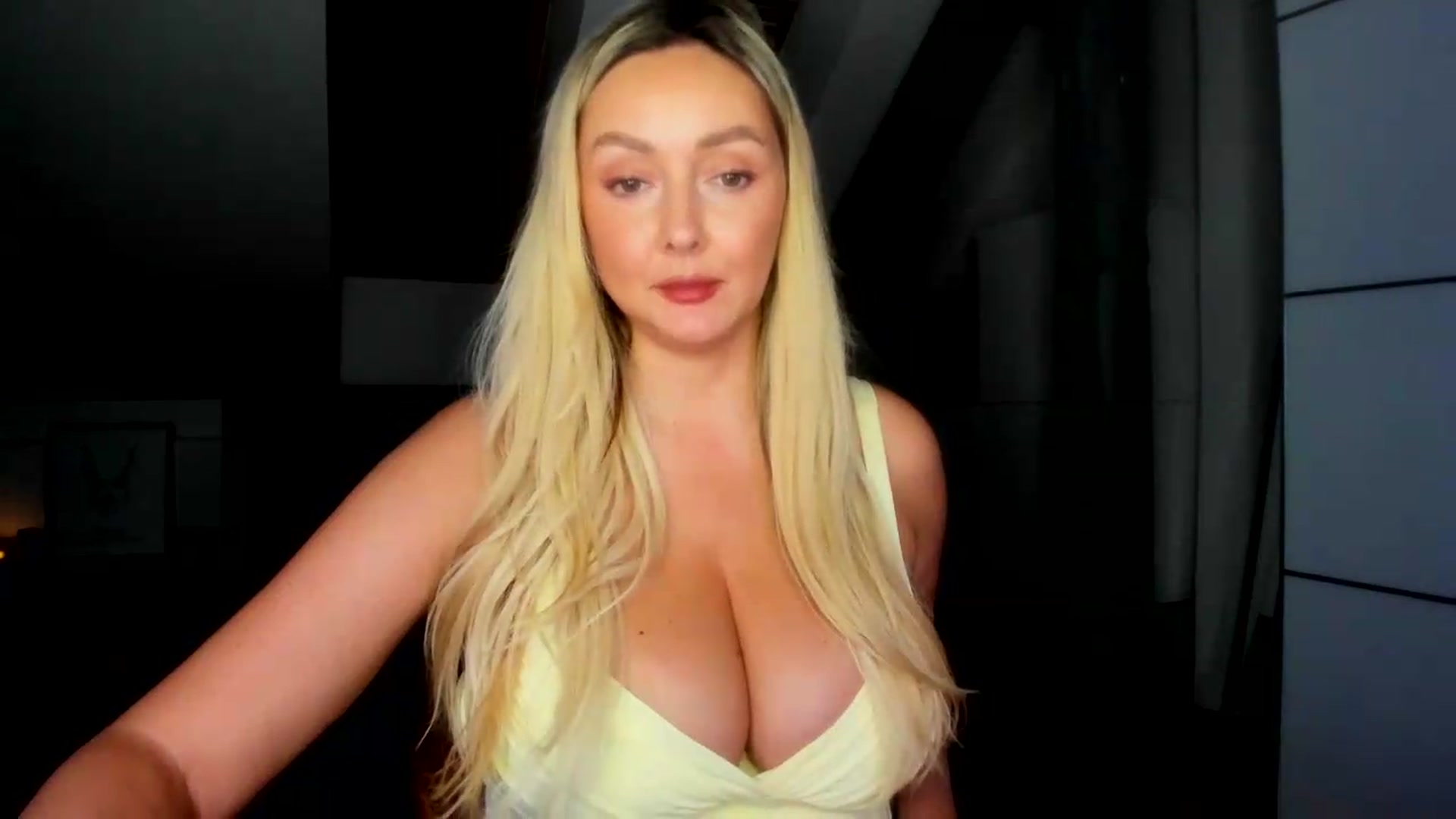 Gallery image thumbnail from Mi_Ha's myfreecams stream on, 09/03/2026, 20:43 image 2 of 20