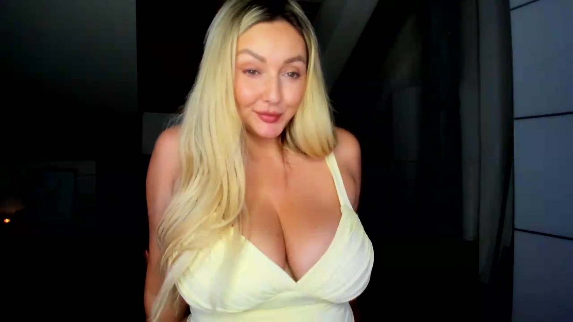 Gallery image thumbnail from Mi_Ha's myfreecams stream on, 09/03/2026, 20:43 image 19 of 20
