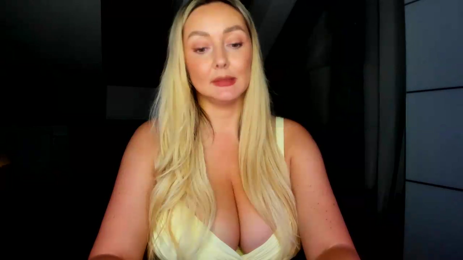 Gallery image thumbnail from Mi_Ha's myfreecams stream on, 09/03/2026, 20:43 image 8 of 20