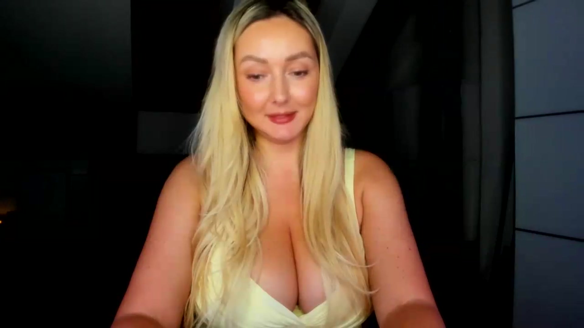 Gallery image thumbnail from Mi_Ha's myfreecams stream on, 09/03/2026, 20:43 image 4 of 20