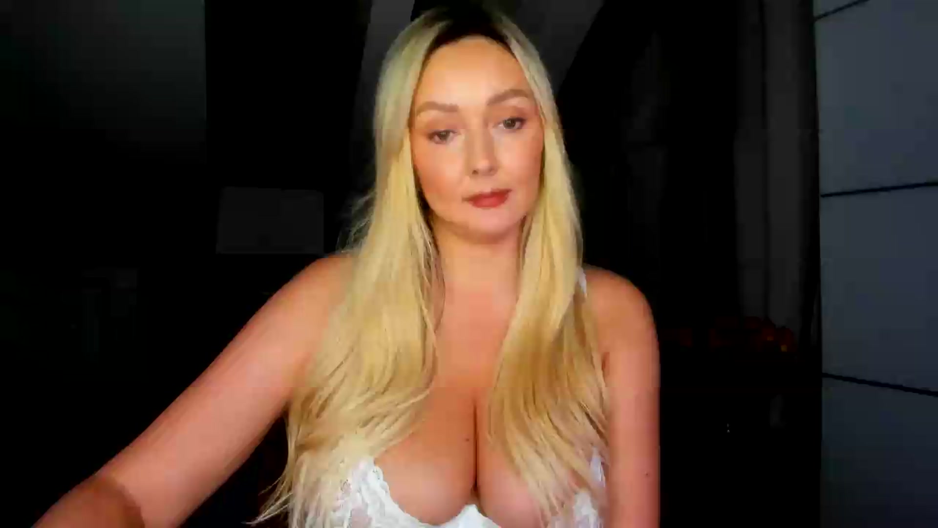 Gallery image thumbnail from Mi_Ha's myfreecams stream on, 09/04/2026, 20:11 image 1 of 20
