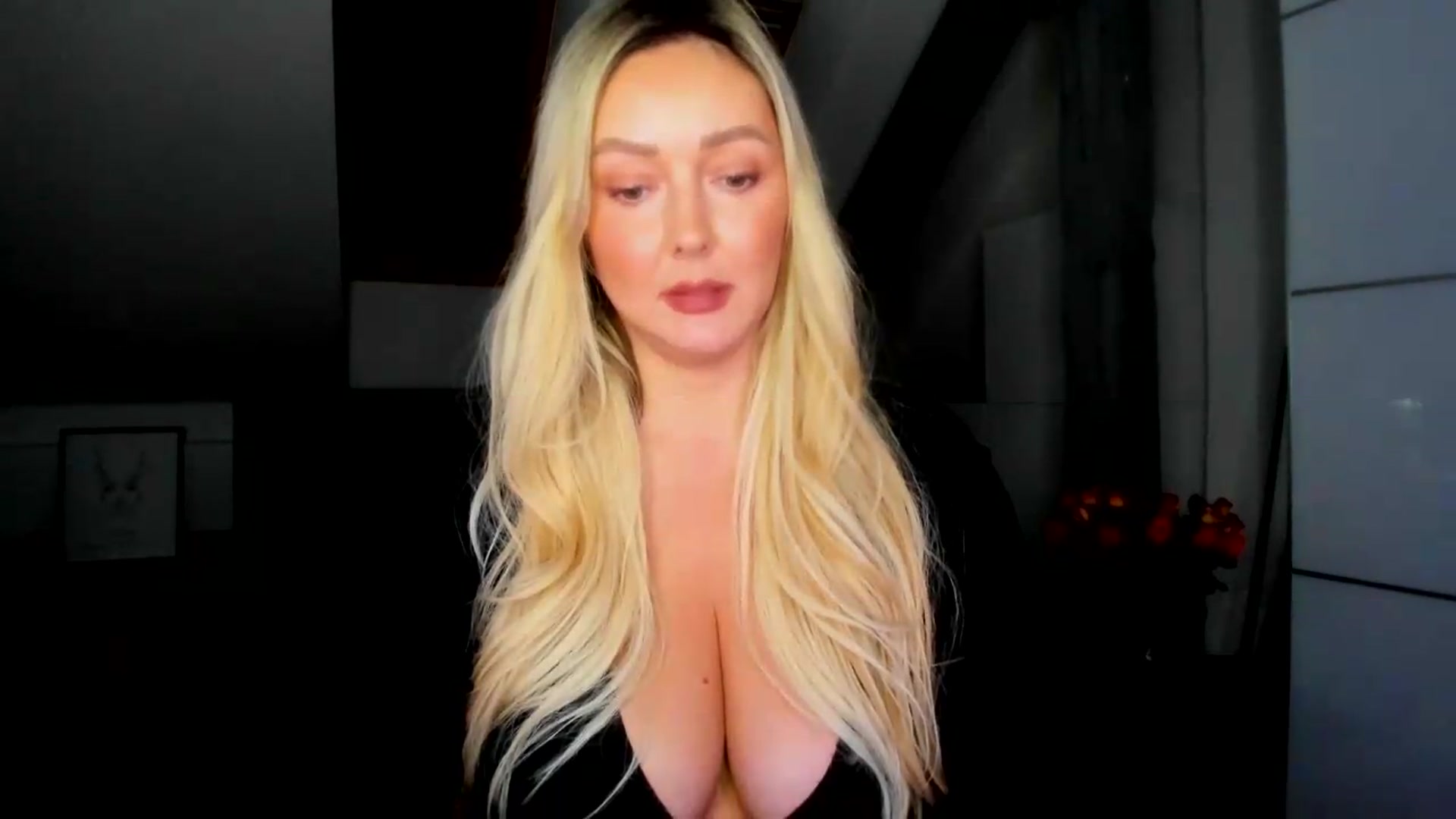 Gallery image thumbnail from Mi_Ha's myfreecams stream on, 09/05/2026, 15:42 image 5 of 20