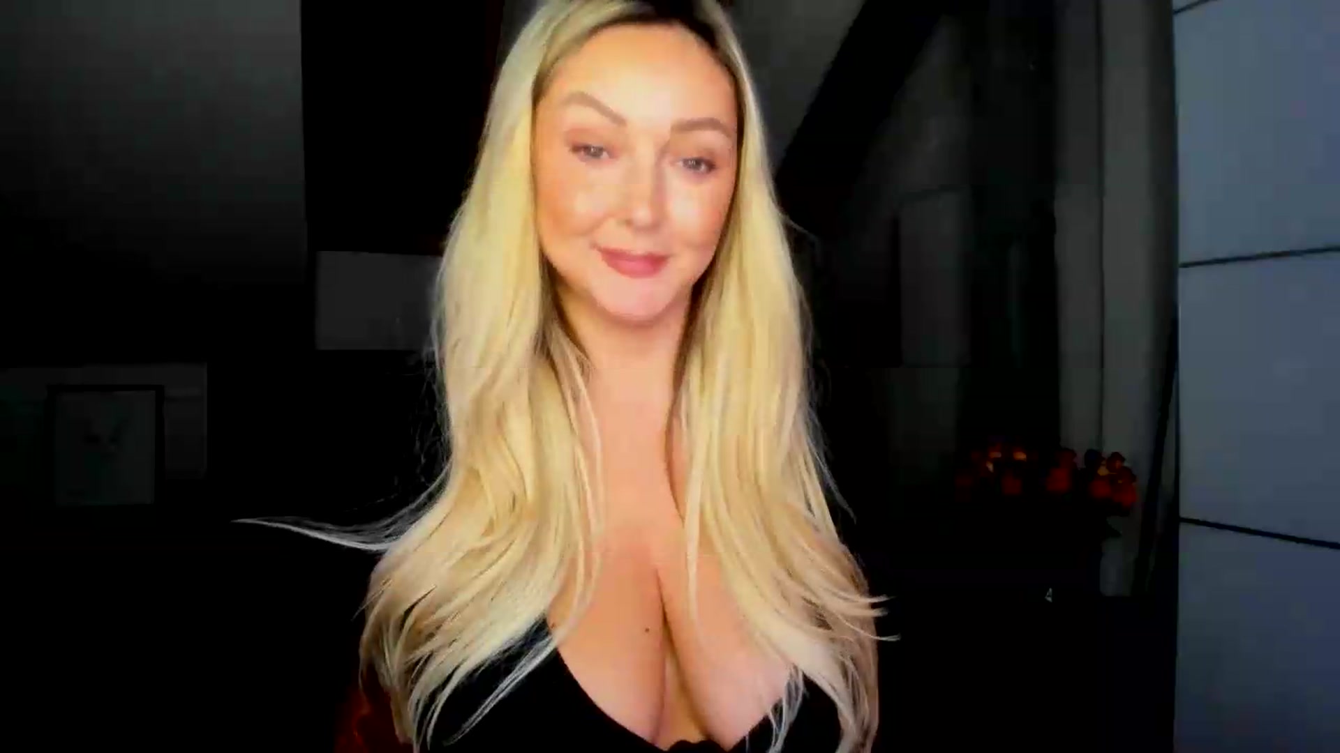 Gallery image thumbnail from Mi_Ha's myfreecams stream on, 09/05/2026, 16:23 image 12 of 20