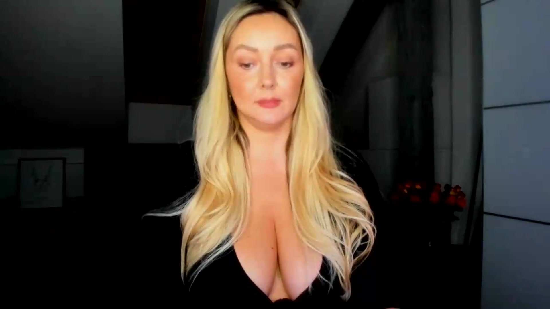 Gallery image thumbnail from Mi_Ha's myfreecams stream on, 09/05/2026, 16:23 image 10 of 20