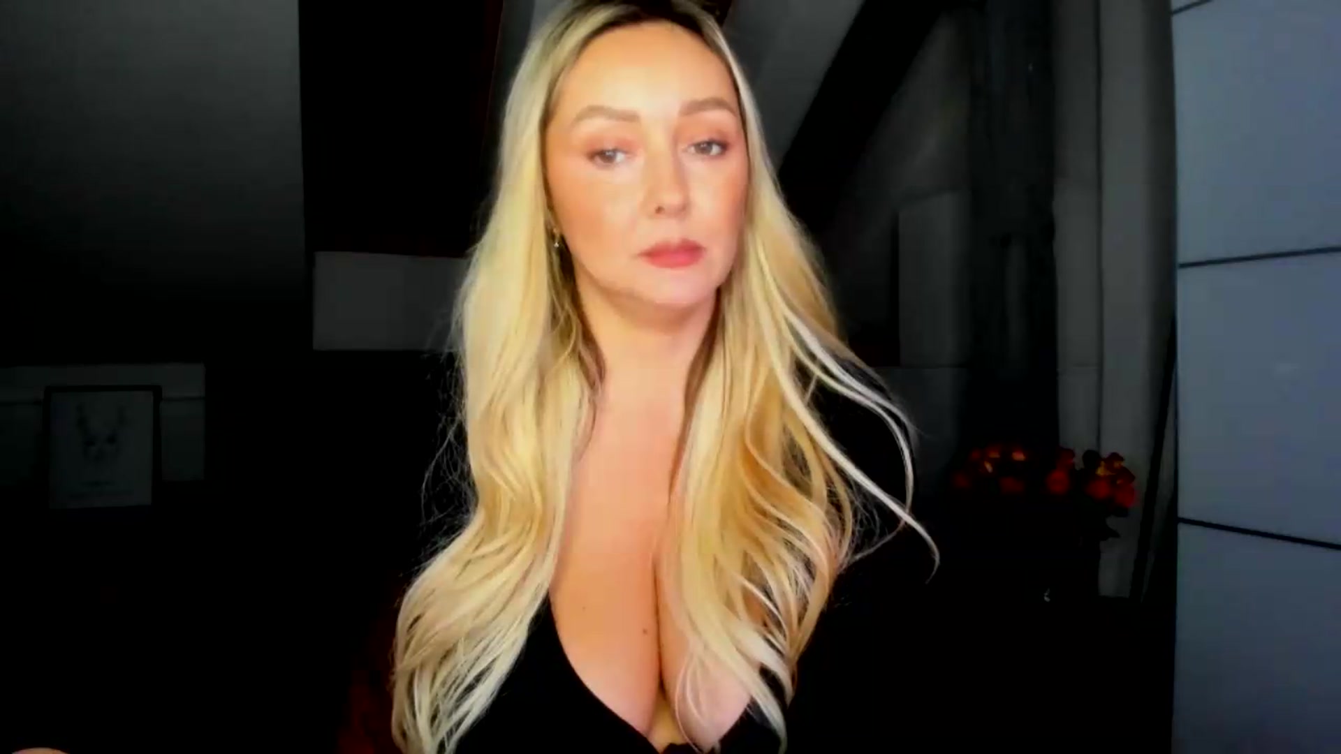Gallery image thumbnail from Mi_Ha's myfreecams stream on, 09/05/2026, 16:23 image 15 of 20
