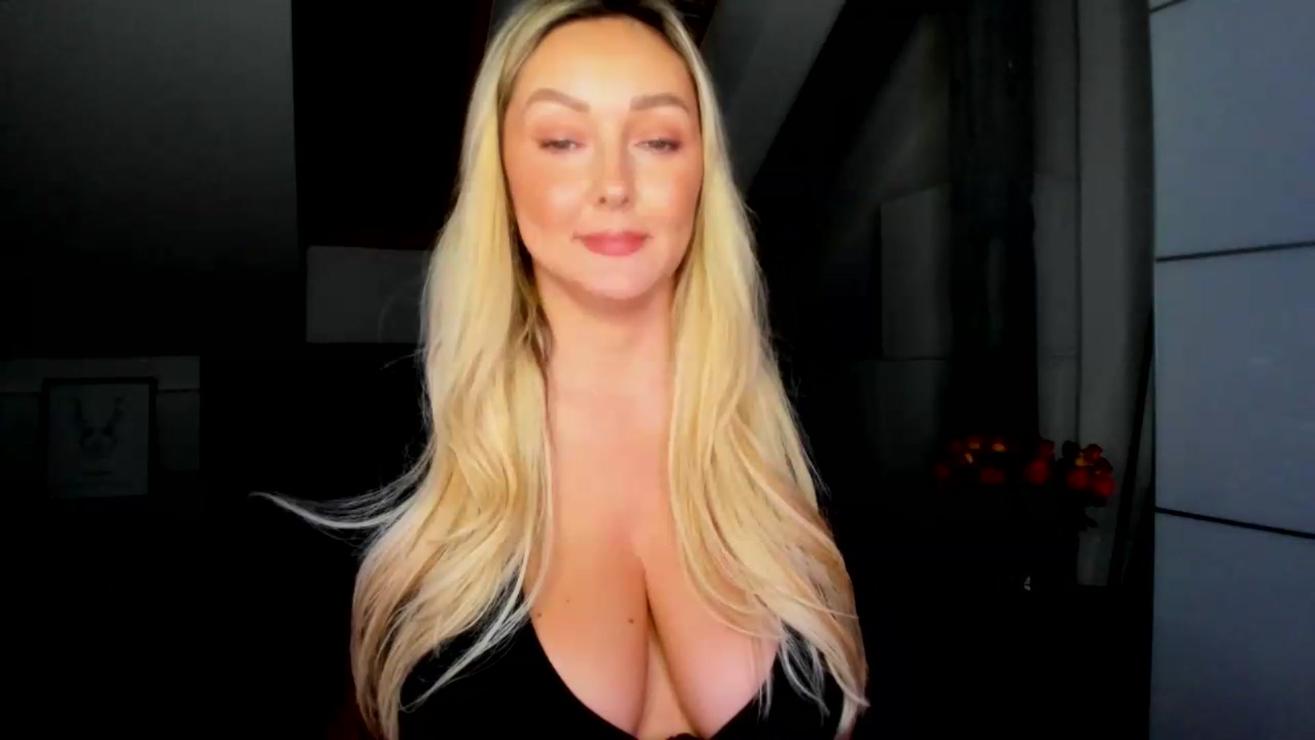 Gallery image thumbnail from Mi_Ha's myfreecams stream on, 09/05/2026, 16:23 image 8 of 20