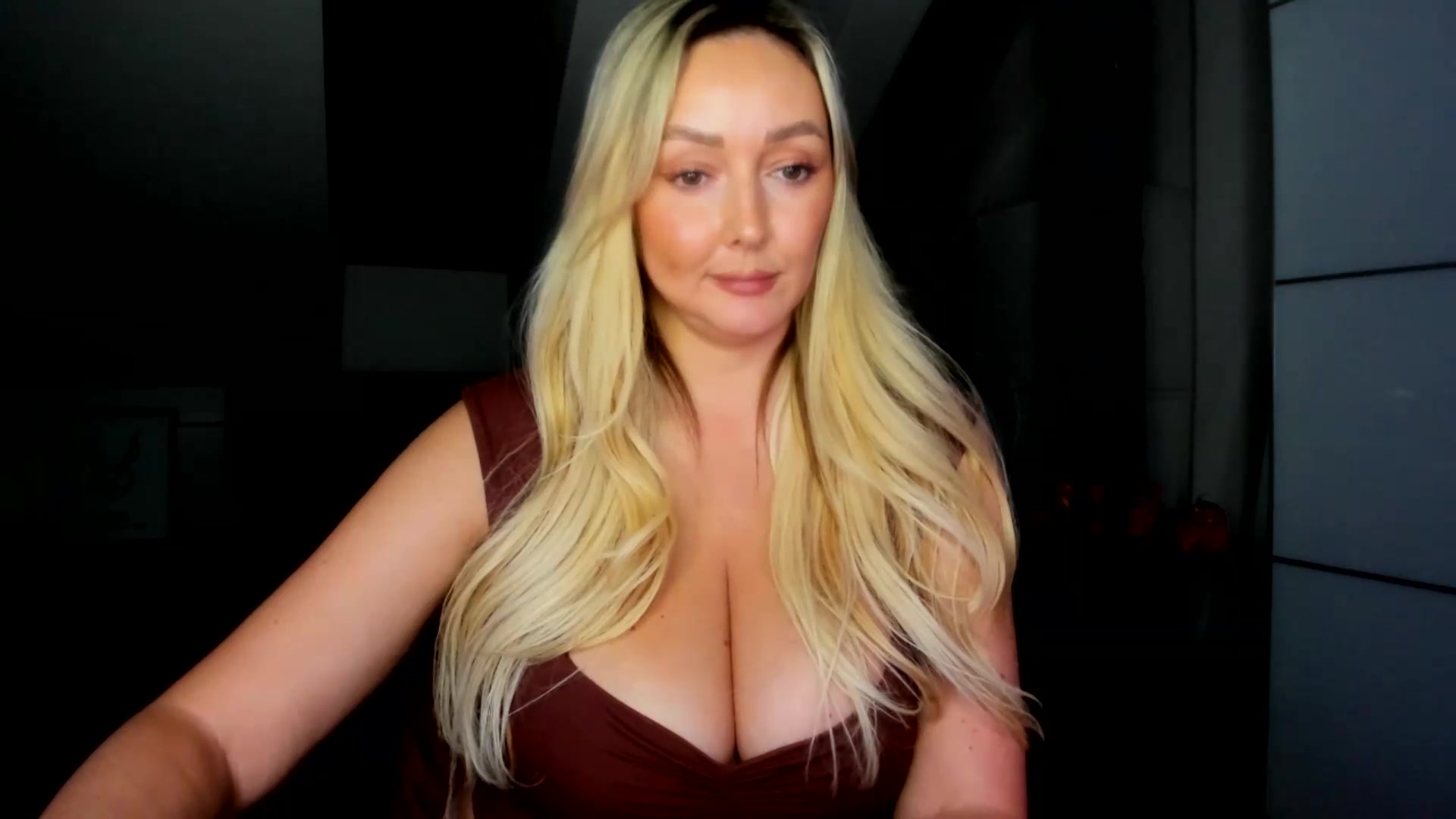 Gallery image thumbnail from Mi_Ha's myfreecams stream on, 09/07/2026, 15:36 image 7 of 20