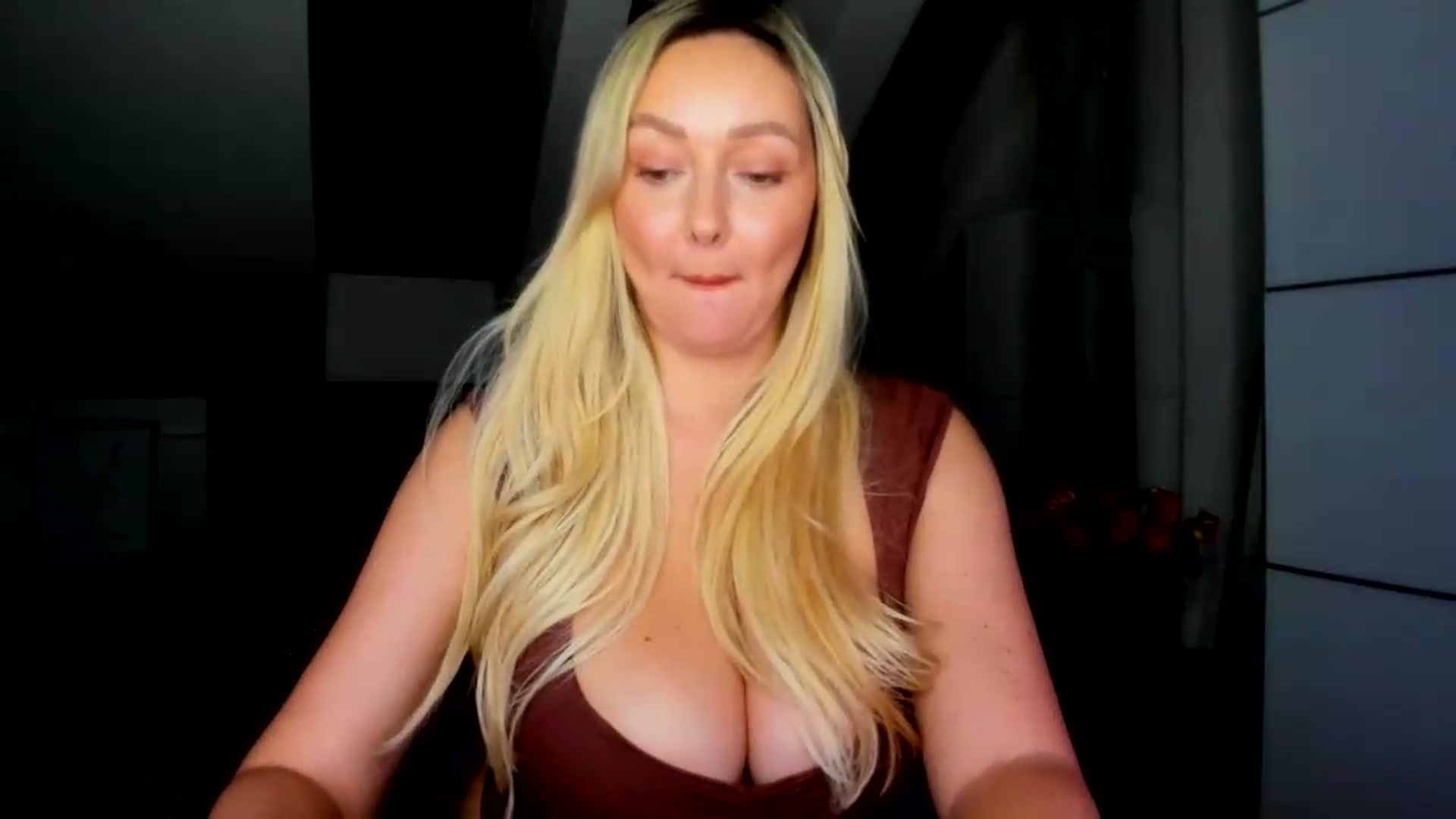 Gallery image thumbnail from Mi_Ha's myfreecams stream on, 09/07/2026, 21:26 image 15 of 20