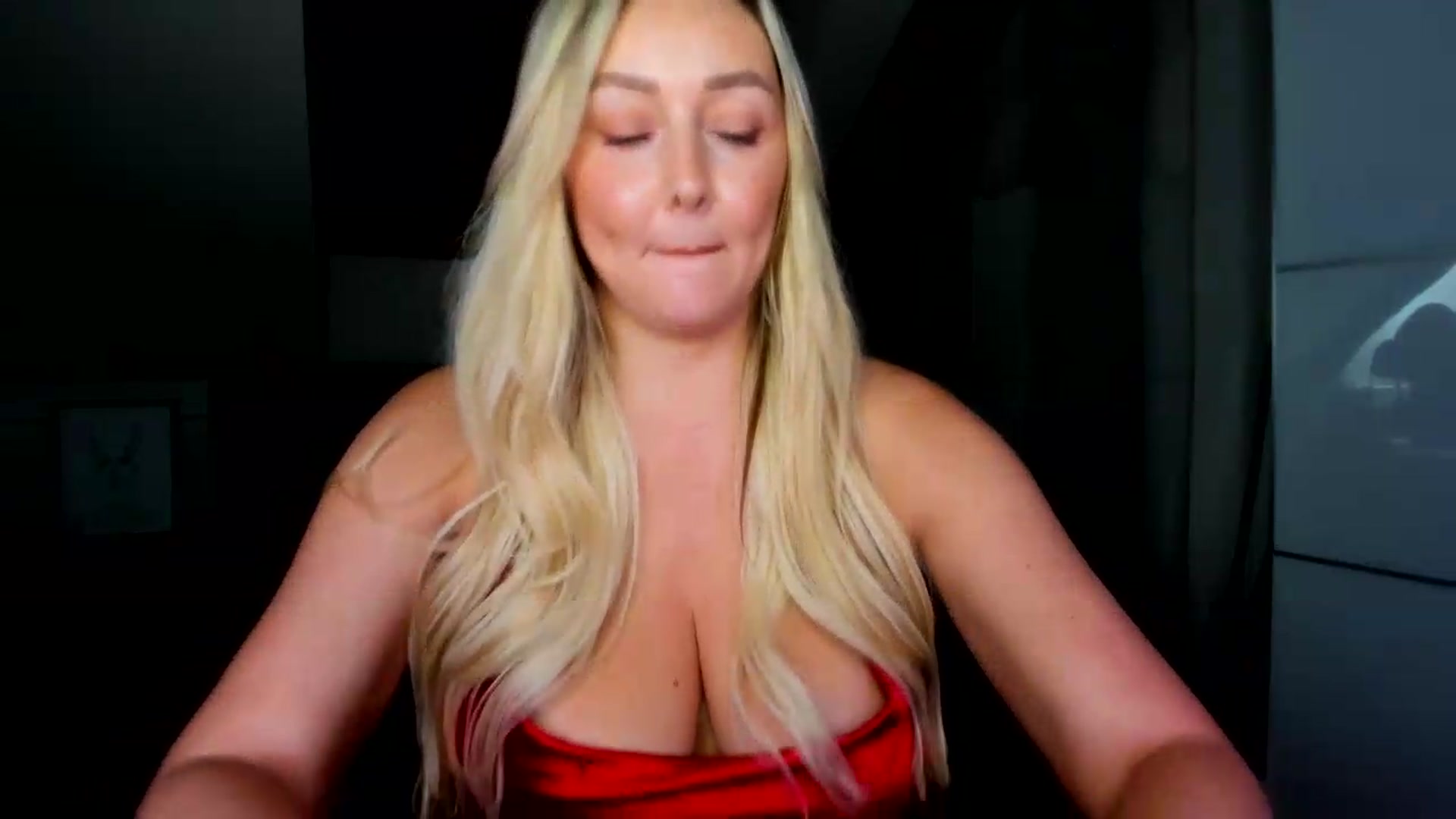 Gallery image thumbnail from Mi_Ha's myfreecams stream on, 09/10/2026, 14:46 image 5 of 20