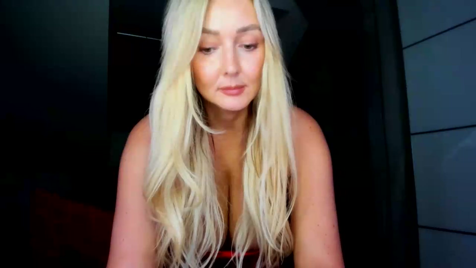 Gallery image thumbnail from Mi_Ha's myfreecams stream on, 09/10/2026, 16:51 image 19 of 20
