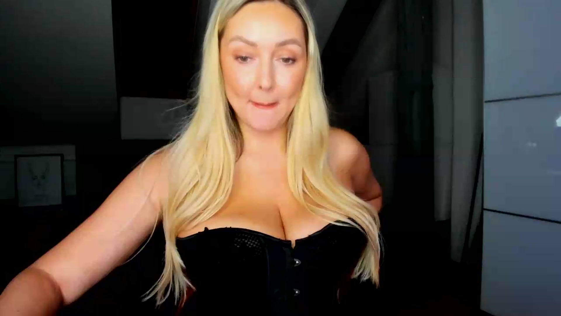 Gallery image thumbnail from Mi_Ha's myfreecams stream on, 09/11/2026, 14:19 image 11 of 20