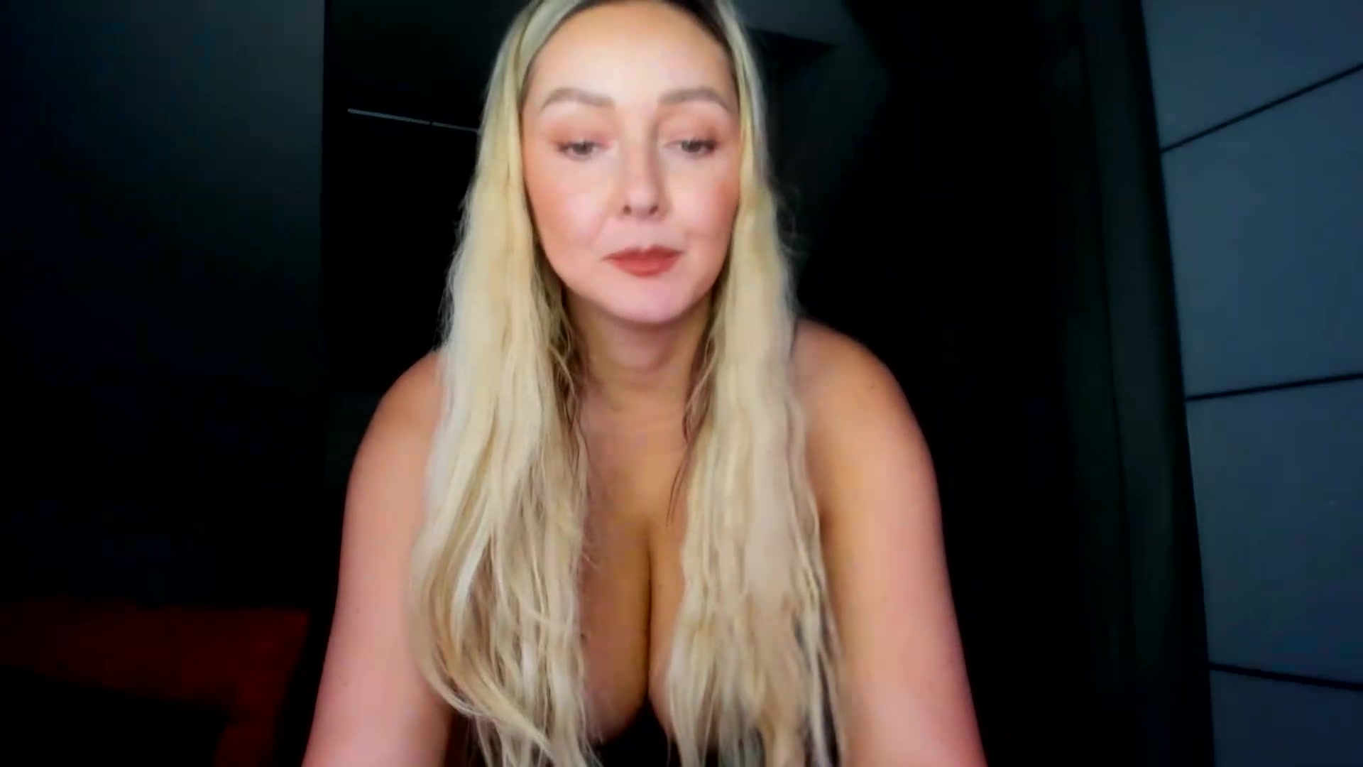 Gallery image thumbnail from Mi_Ha's myfreecams stream on, 09/12/2026, 14:21 image 16 of 20