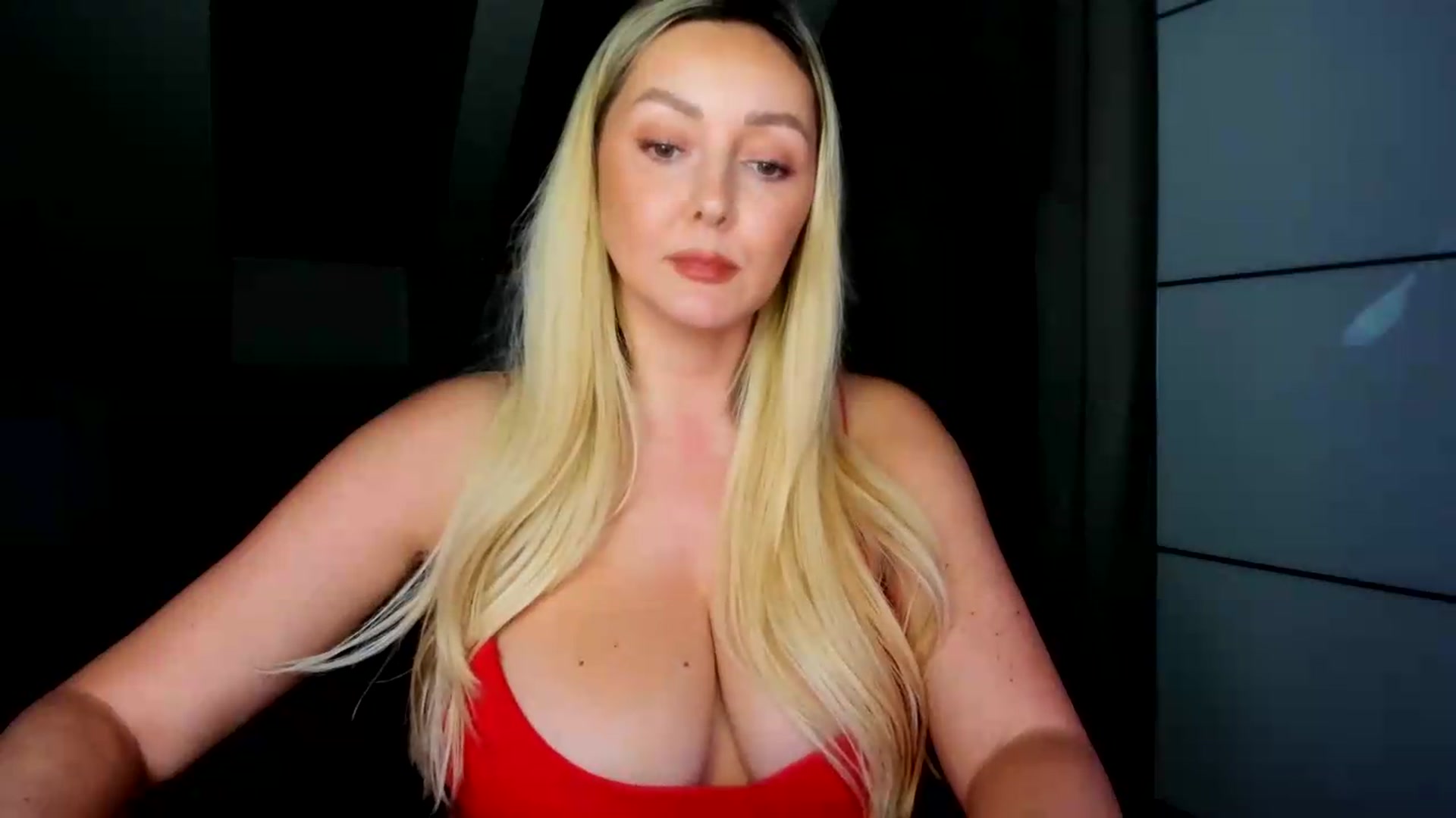 Gallery image thumbnail from Mi_Ha's myfreecams stream on, 09/14/2026, 16:02 image 15 of 20