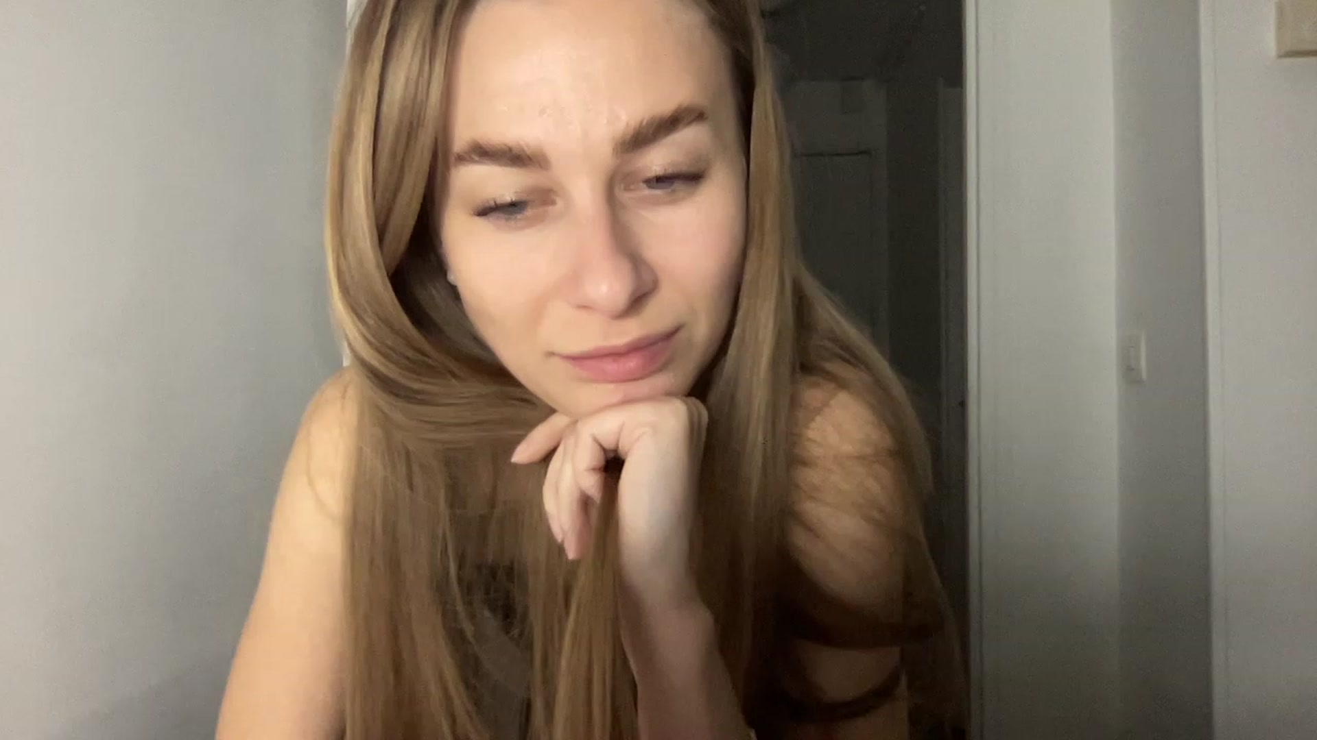 Gallery image thumbnail from Mia118's myfreecams stream on, 12/20/2022, 22:34 image 19 of 20