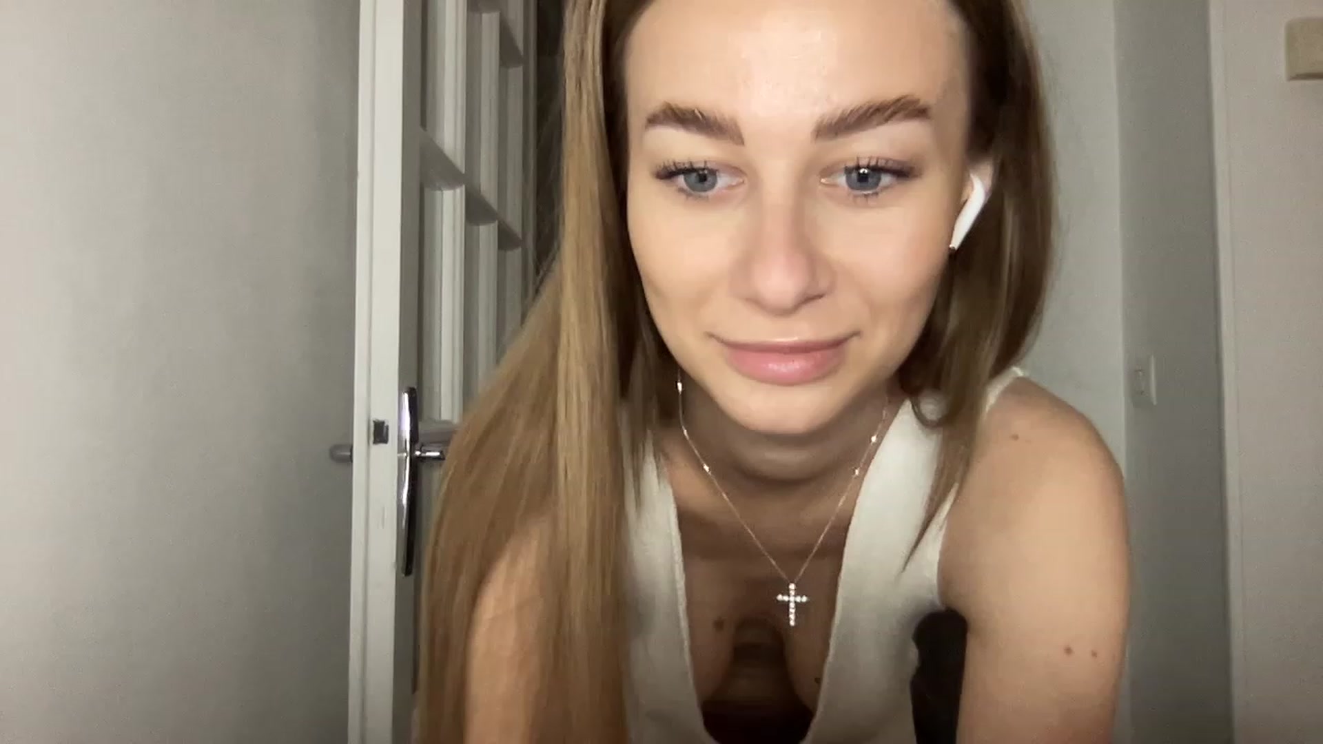 Gallery image thumbnail from Mia118's myfreecams stream on, 12/26/2022, 21:38 image 1 of 20