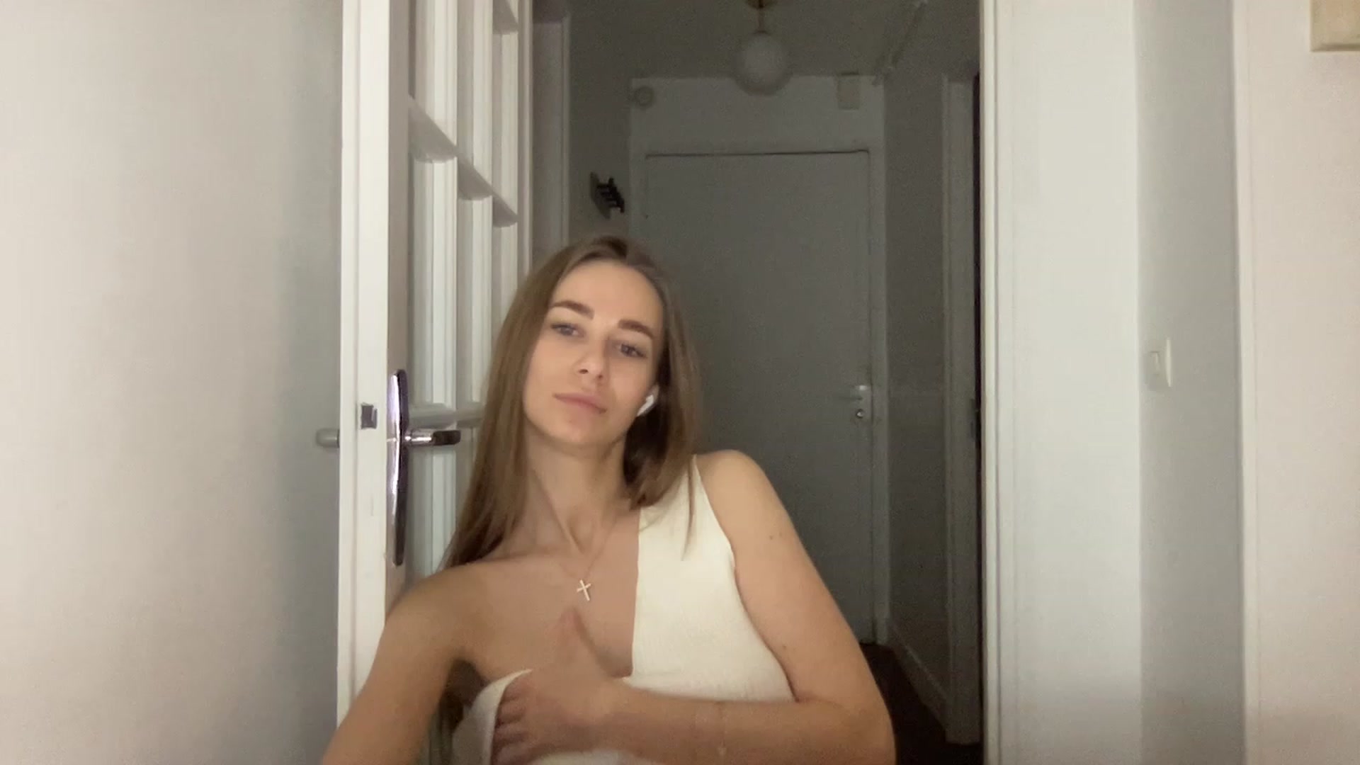 Gallery image thumbnail from Mia118's myfreecams stream on, 12/27/2022, 24:19 image 12 of 20
