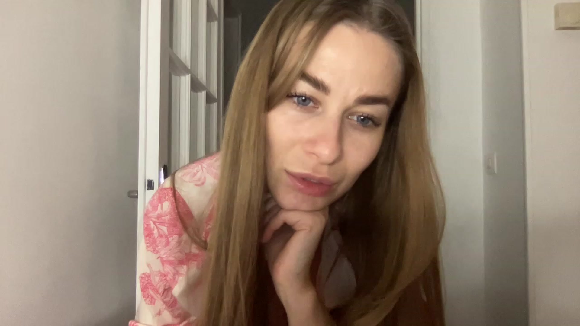Gallery image thumbnail from Mia118's myfreecams stream on, 01/01/2023, 22:56 image 12 of 20