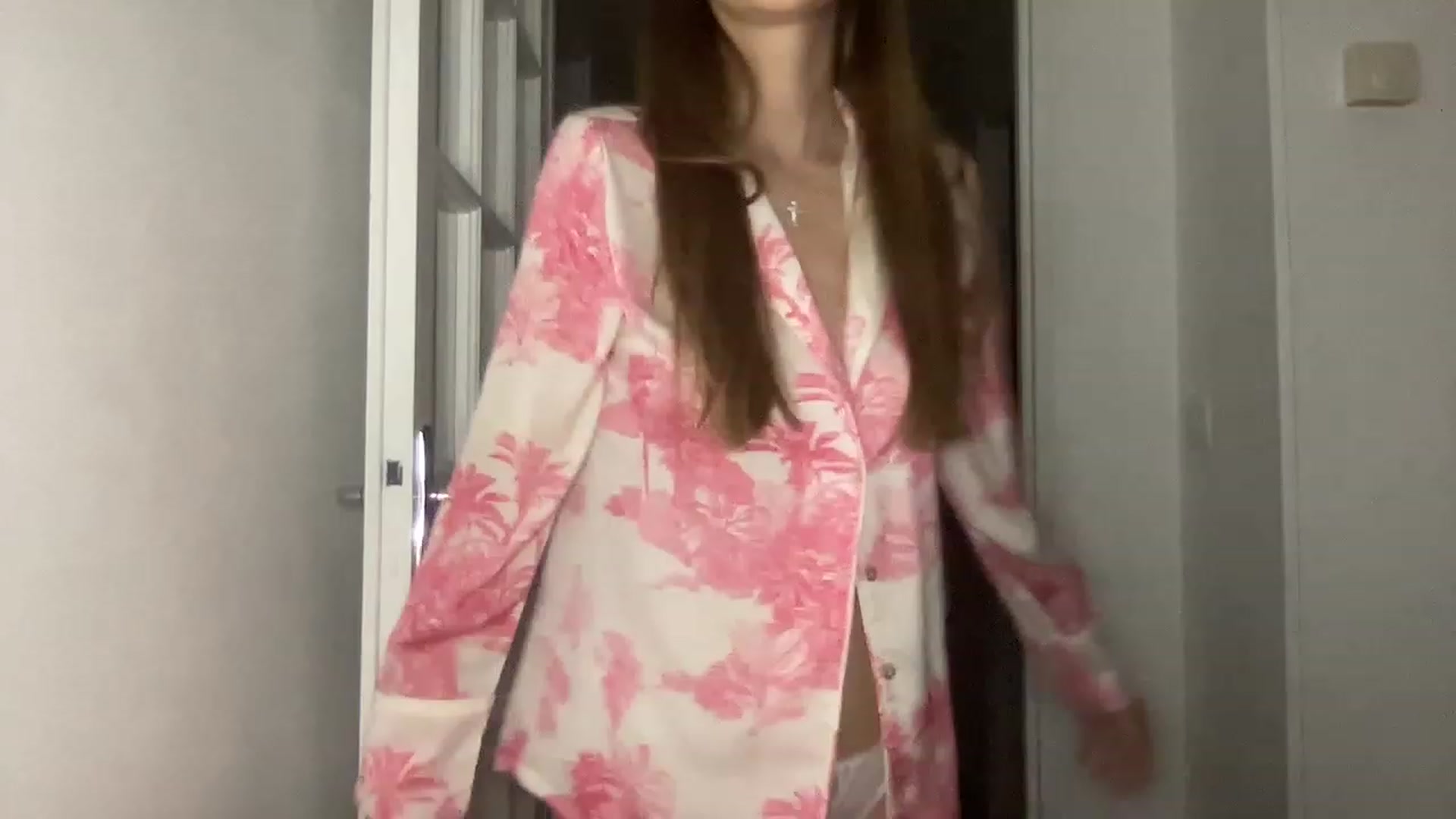 Gallery image thumbnail from Mia118's myfreecams stream on, 01/06/2023, 21:48 image 18 of 20