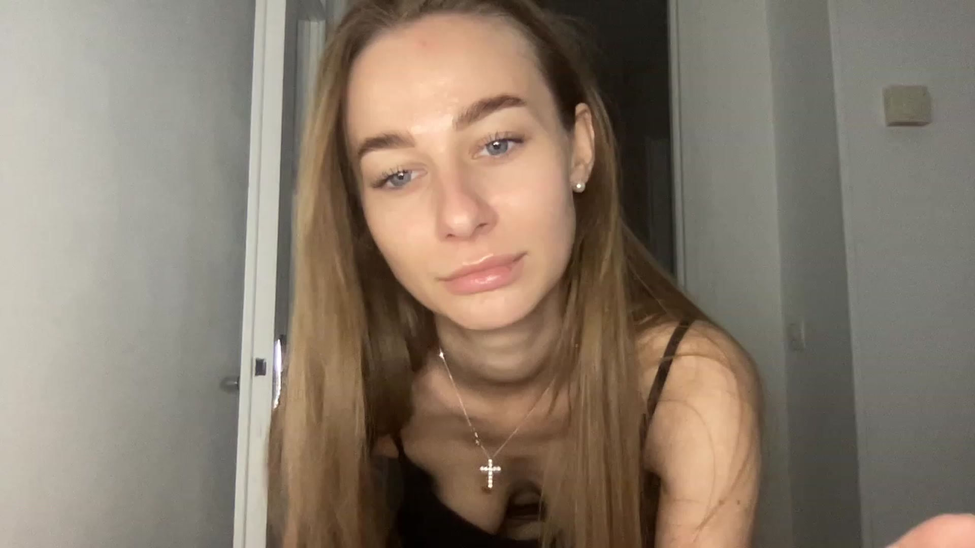 Gallery image thumbnail from Mia118's myfreecams stream on, 01/08/2023, 17:02 image 4 of 20