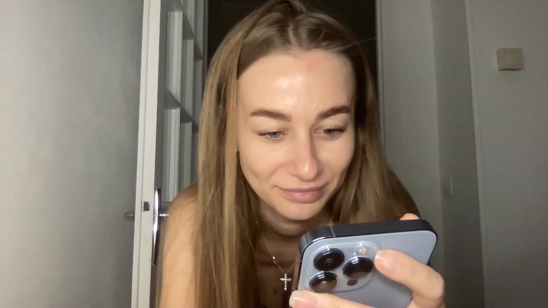 Gallery image thumbnail from Mia118's myfreecams stream on, 01/08/2023, 17:02 image 5 of 20