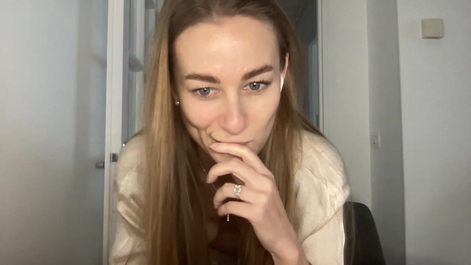 Gallery image thumbnail from Mia118's myfreecams stream on, 01/21/2023, 16:12 image 12 of 20