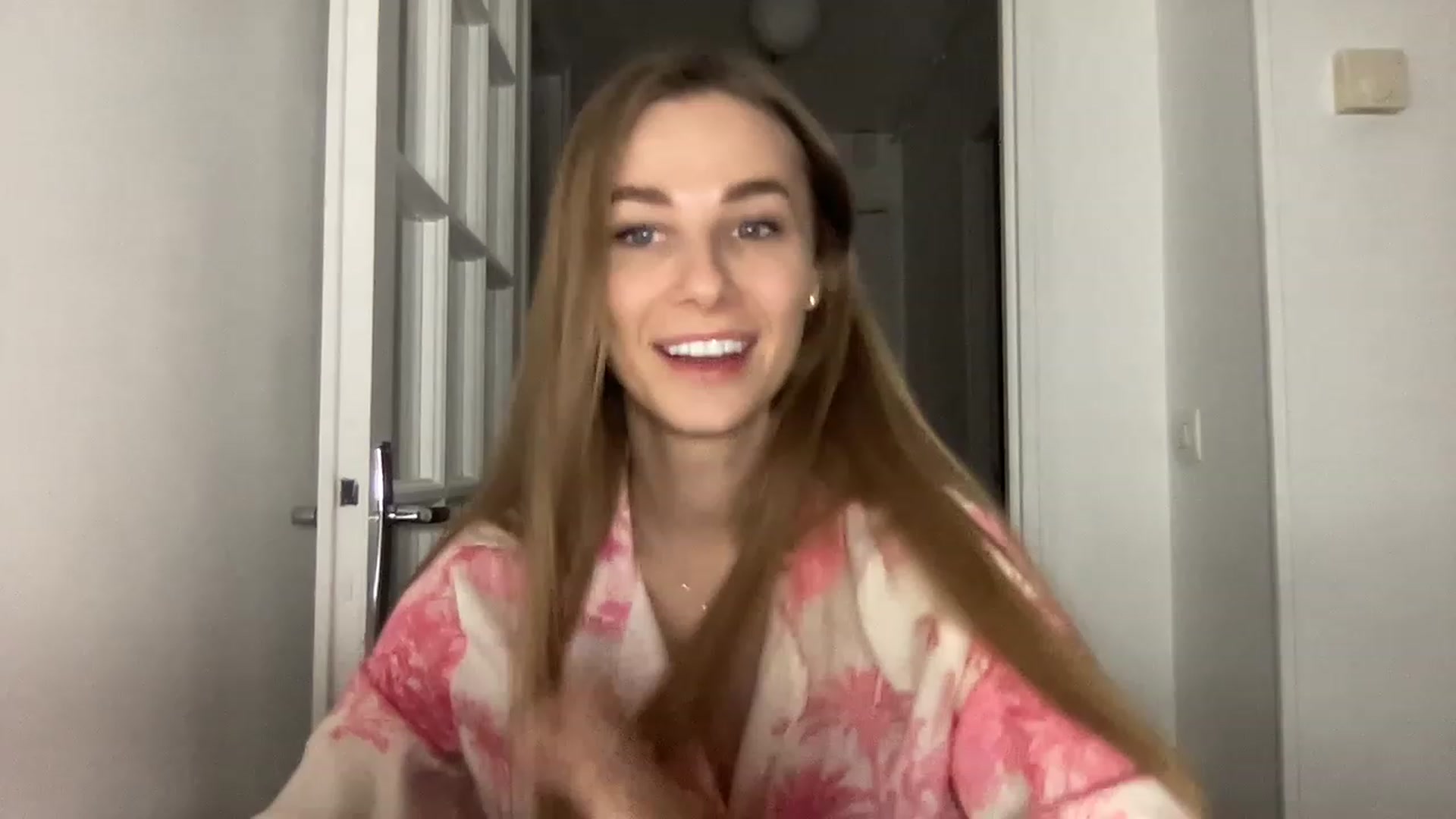 Gallery image thumbnail from Mia118's myfreecams stream on, 02/04/2023, 21:21 image 10 of 20