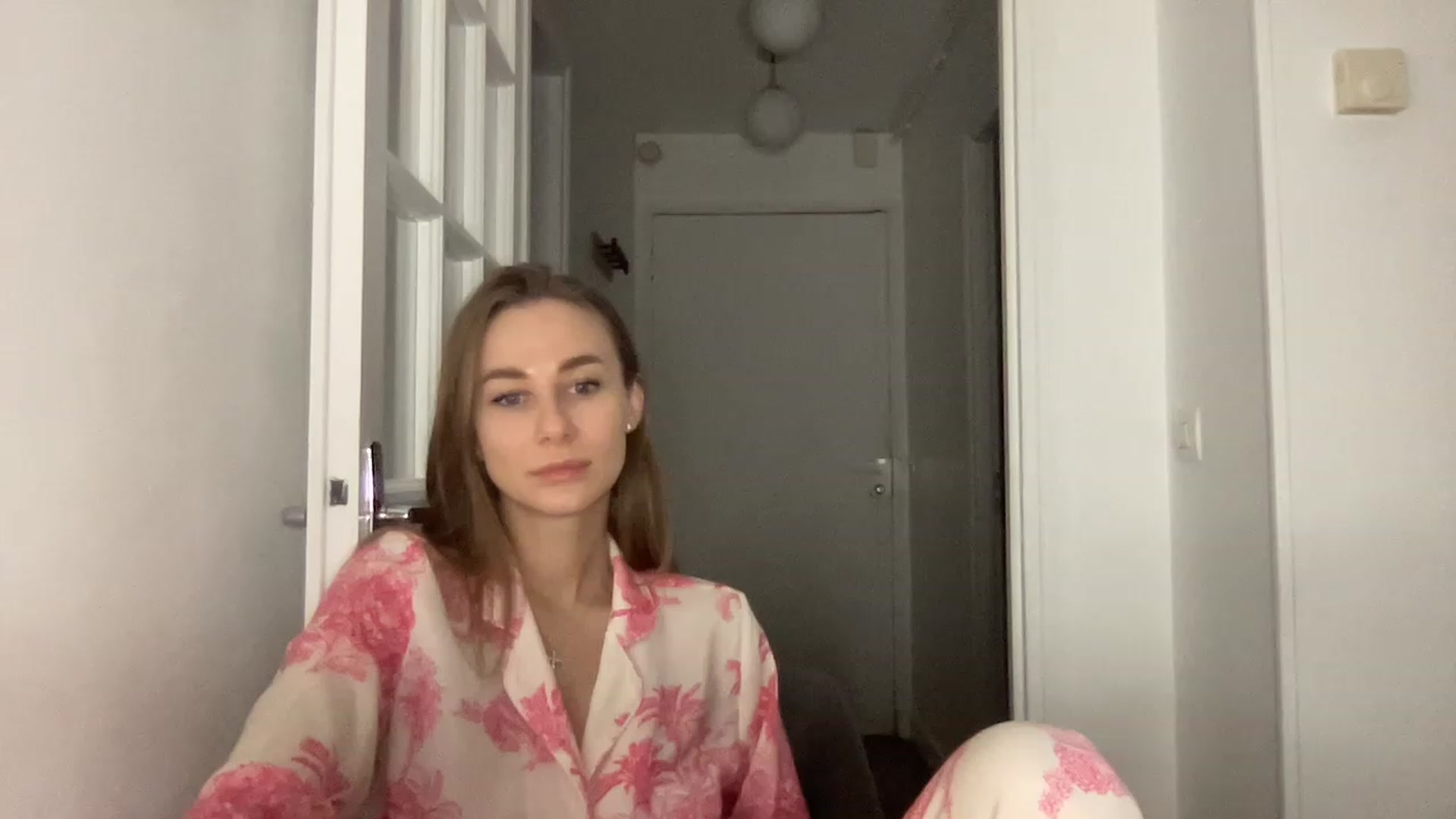 Gallery image thumbnail from Mia118's myfreecams stream on, 02/04/2023, 21:21 image 8 of 20