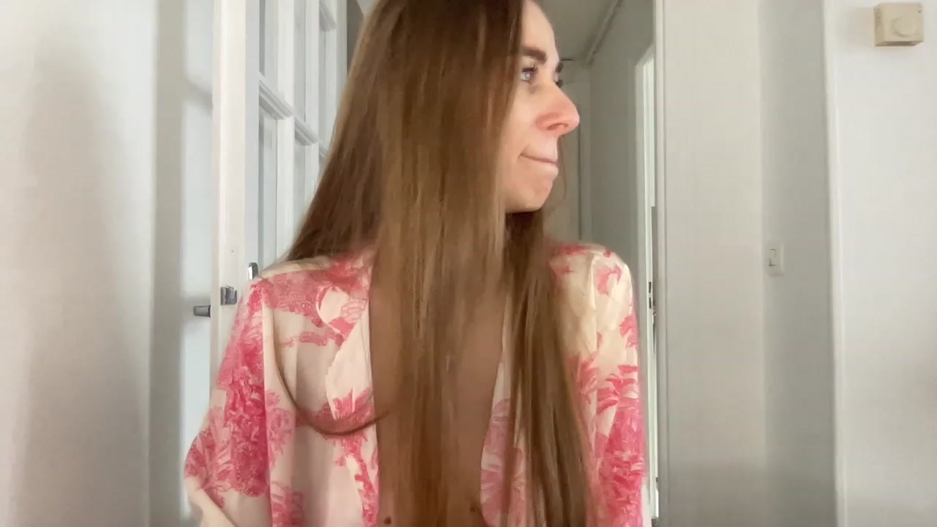 Gallery image thumbnail from Mia118's myfreecams stream on, 02/06/2023, 15:20 image 5 of 20