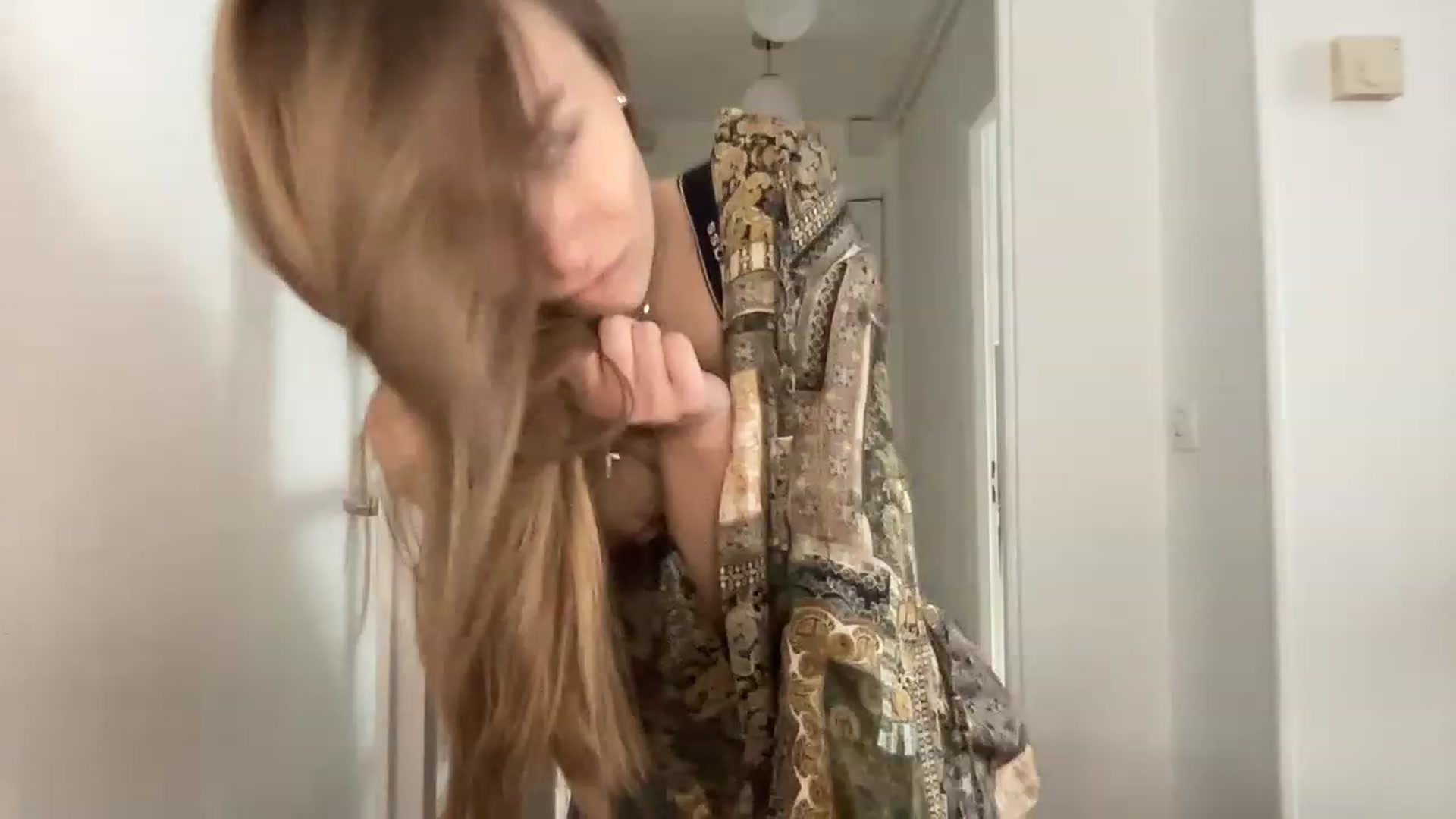 Gallery image thumbnail from Mia118's myfreecams stream on, 02/07/2023, 16:11 image 3 of 20