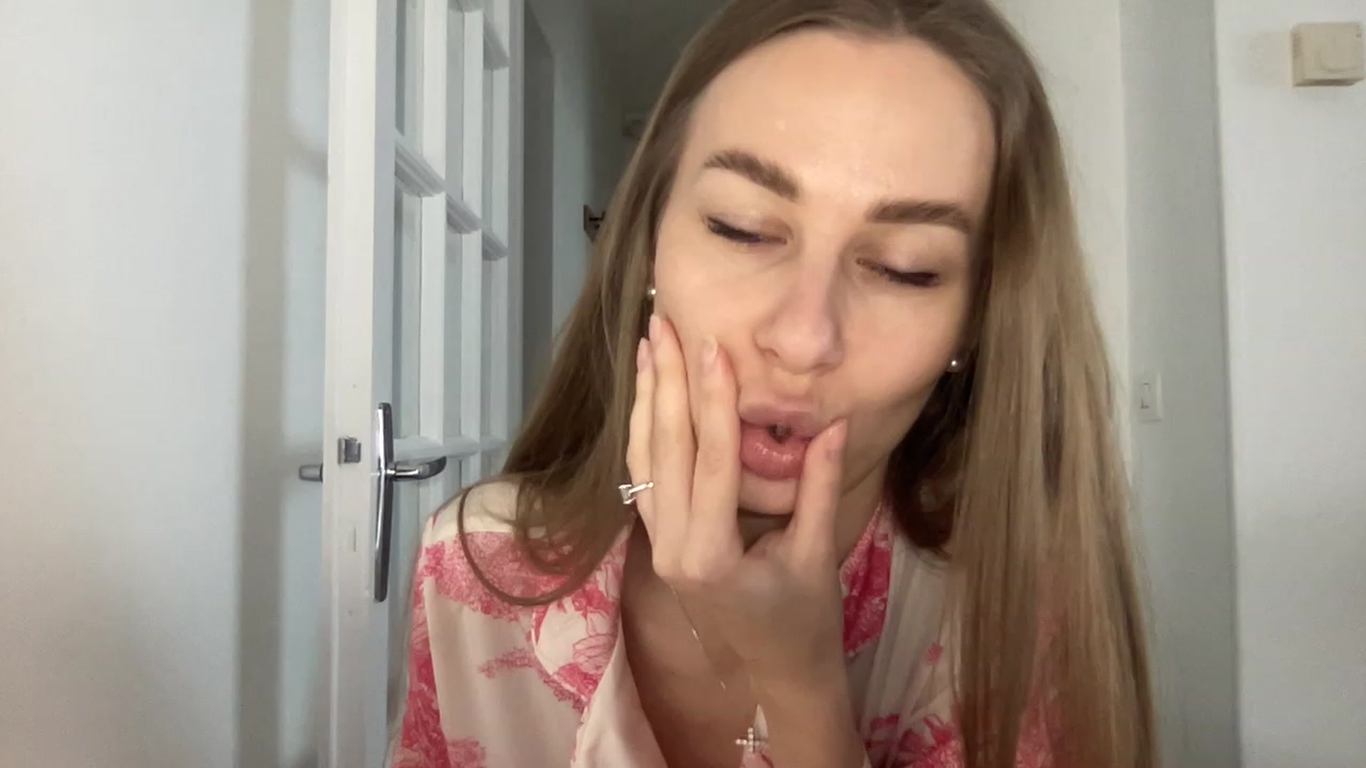 Gallery image thumbnail from Mia118's myfreecams stream on, 02/09/2023, 15:40 image 1 of 20