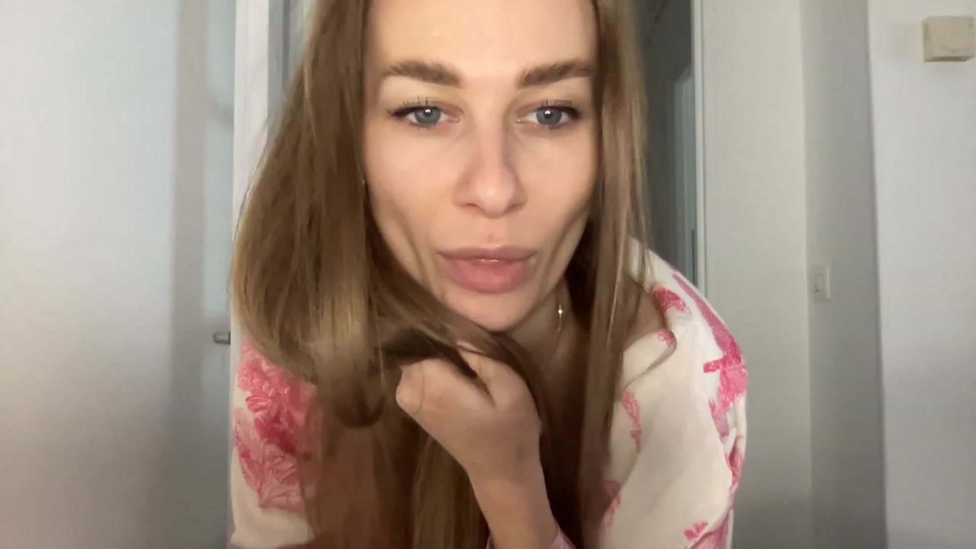 Gallery image thumbnail from Mia118's myfreecams stream on, 02/09/2023, 15:40 image 18 of 20
