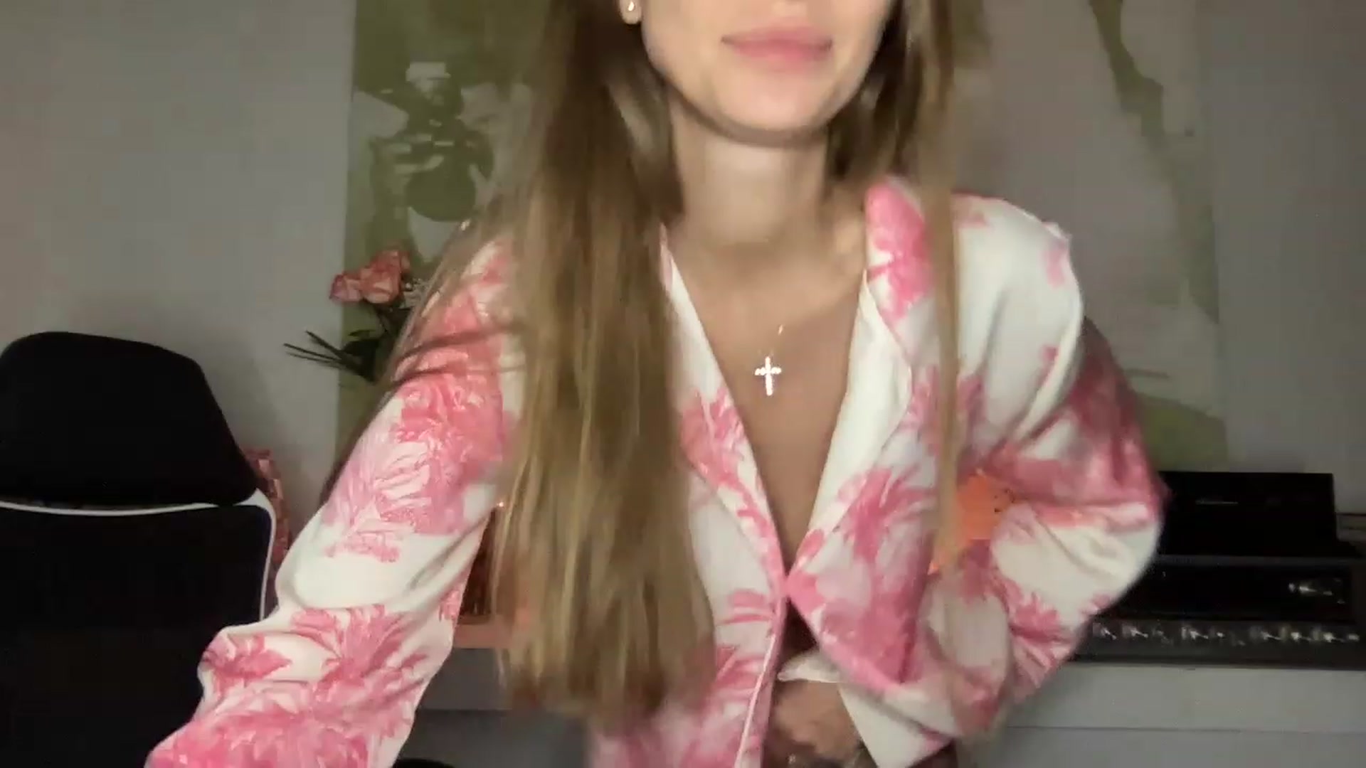 Gallery image thumbnail from Mia118's myfreecams stream on, 05/03/2023, 01:42 image 3 of 20